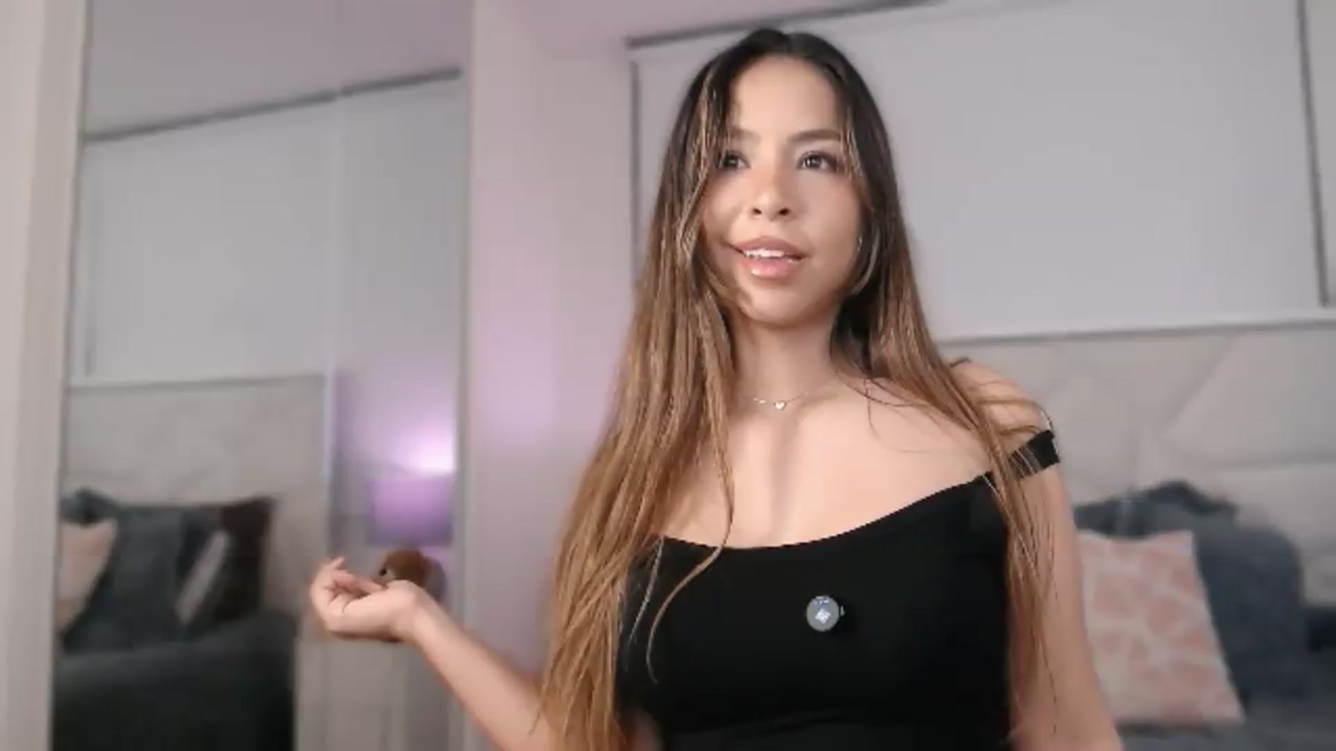 Gallery image thumbnail from Megui's myfreecams stream on, 05/27/2026, 10:53 image 13 of 20