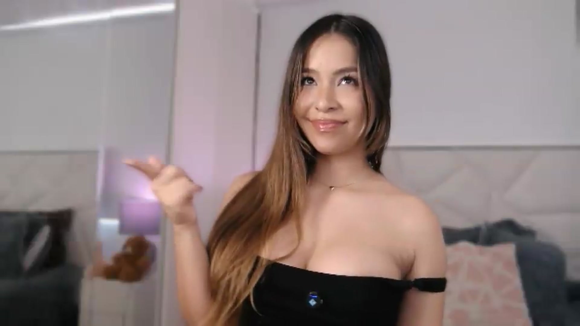 Gallery image thumbnail from Megui's myfreecams stream on, 05/27/2026, 12:57 image 5 of 20