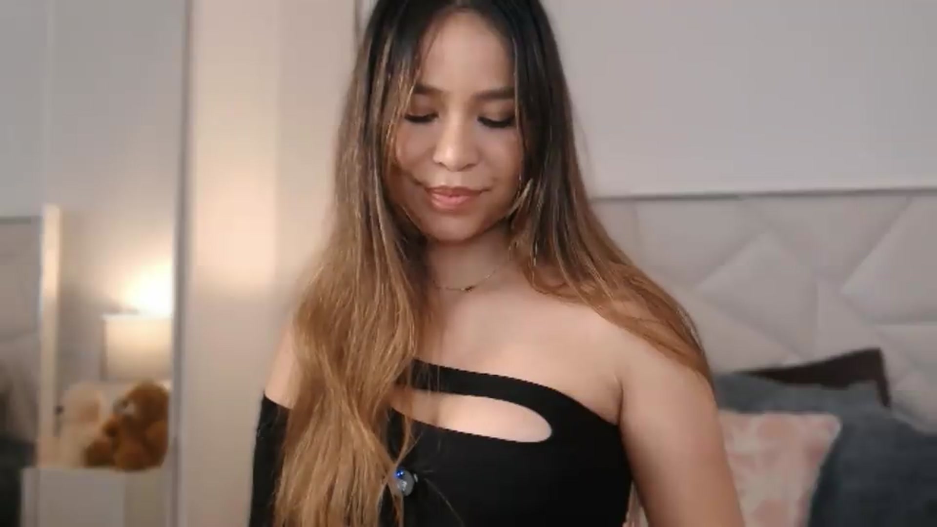 Gallery image thumbnail from Megui's myfreecams stream on, 06/02/2026, 15:34 image 5 of 20