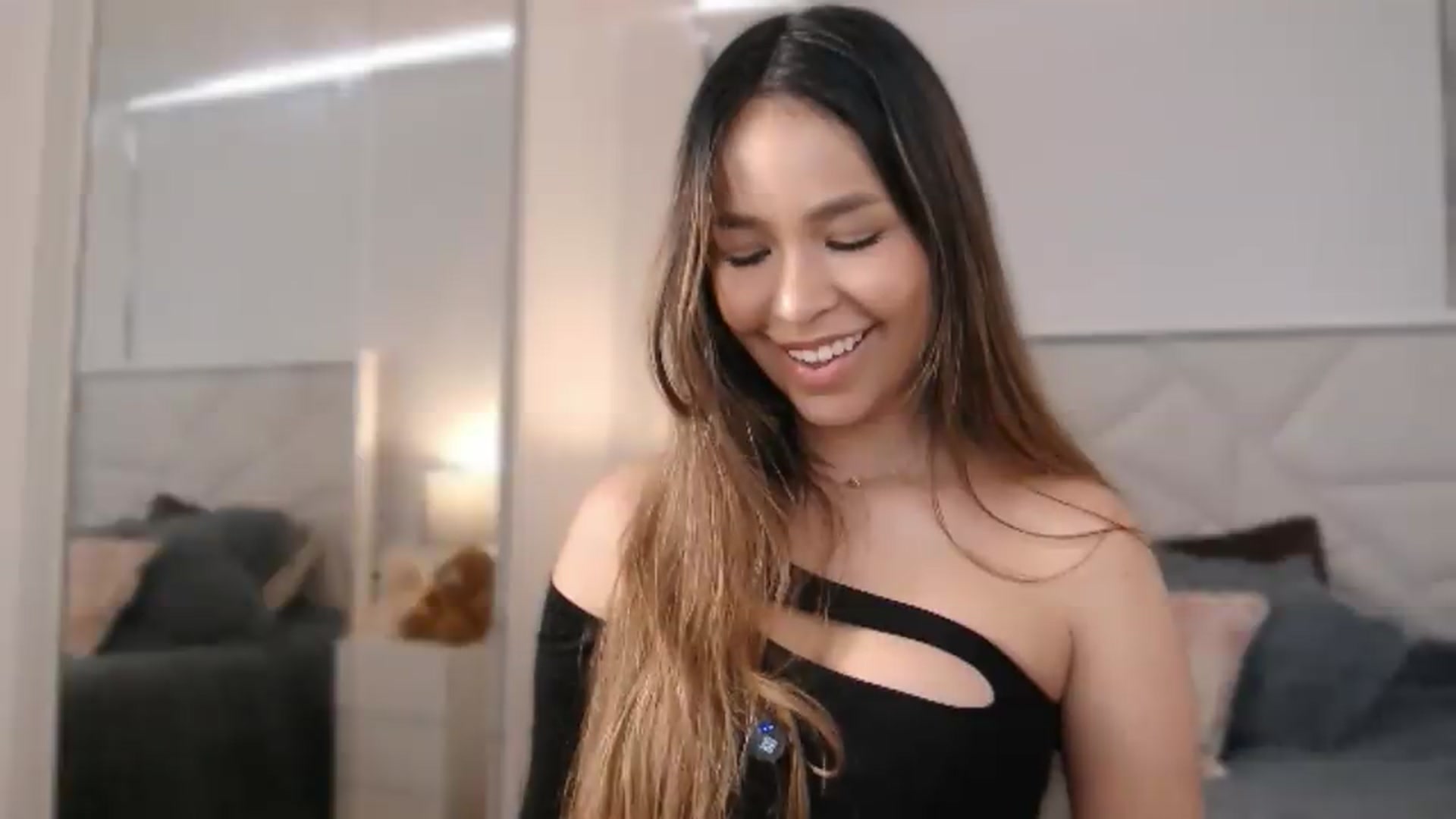 Gallery image thumbnail from Megui's myfreecams stream on, 06/02/2026, 15:34 image 17 of 20