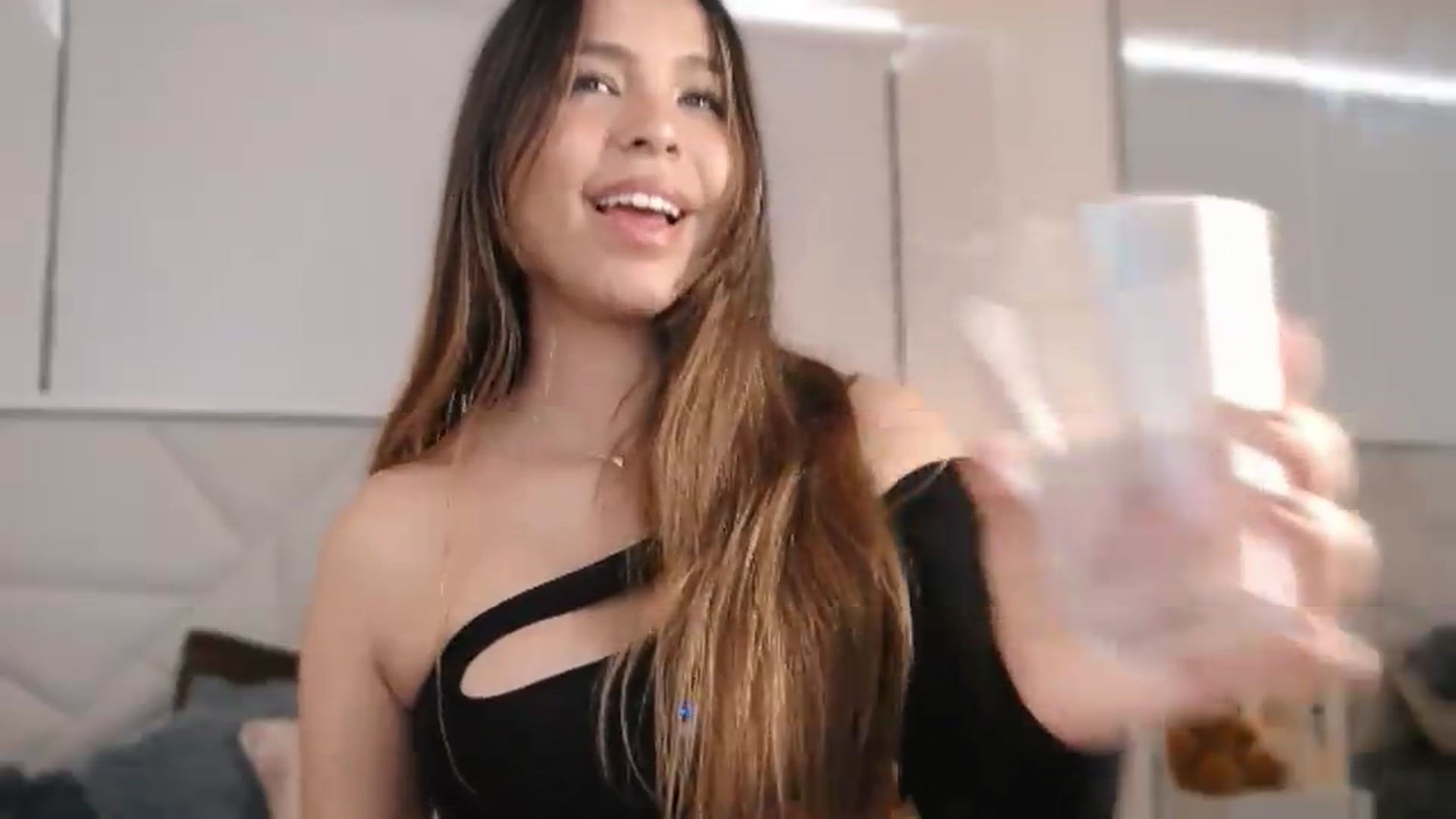 Gallery image thumbnail from Megui's myfreecams stream on, 06/02/2026, 15:34 image 14 of 20