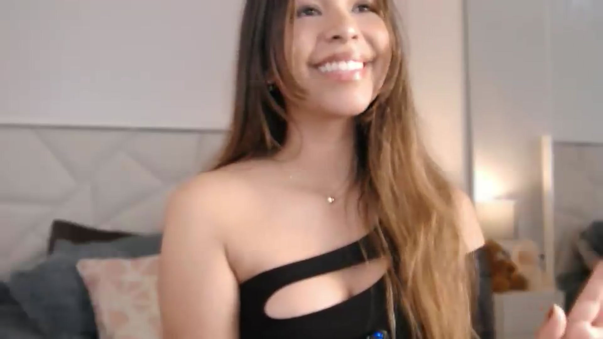 Gallery image thumbnail from Megui's myfreecams stream on, 06/02/2026, 15:34 image 10 of 20