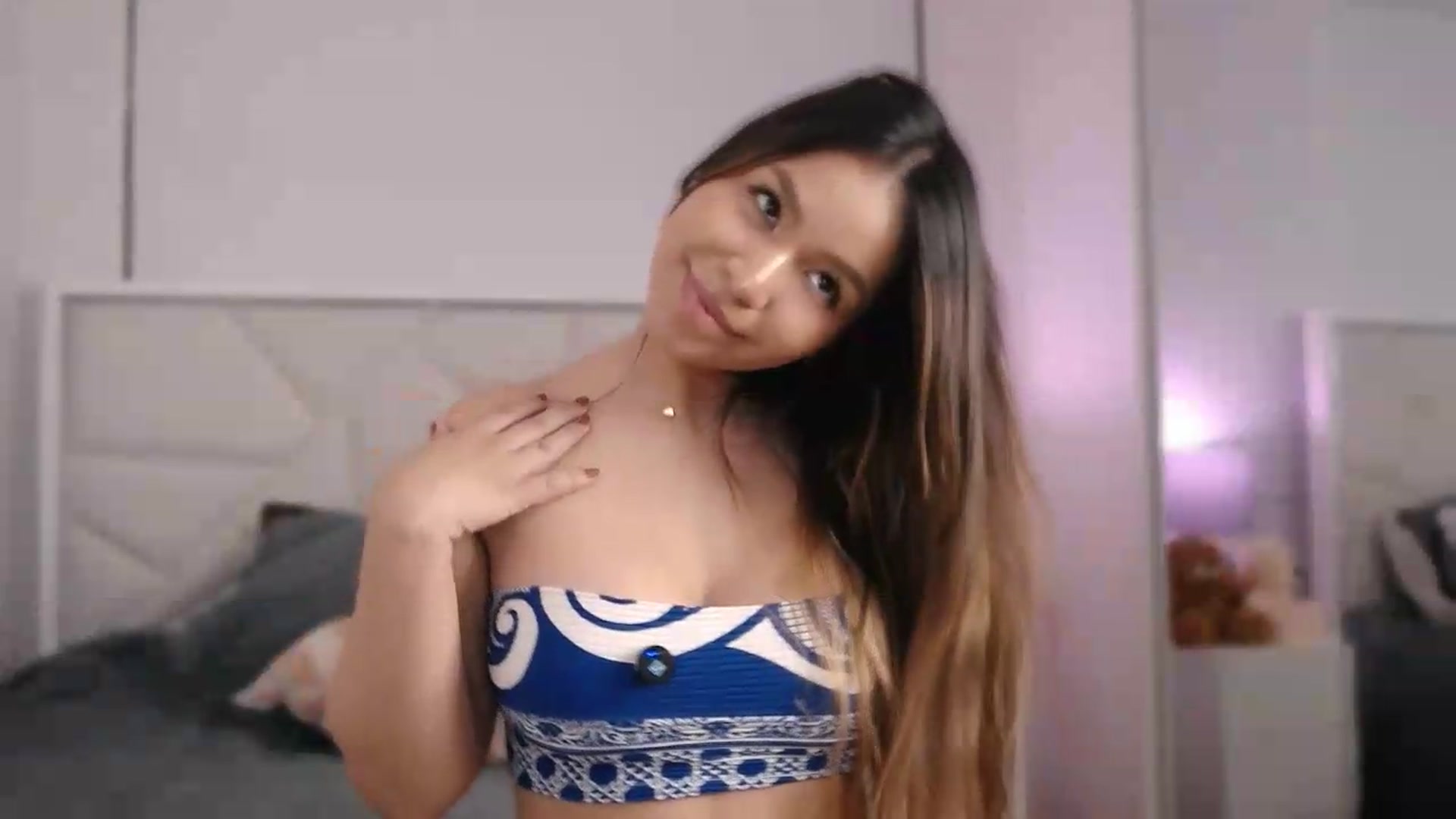 Gallery image thumbnail from Megui's myfreecams stream on, 06/05/2026, 10:32 image 18 of 20
