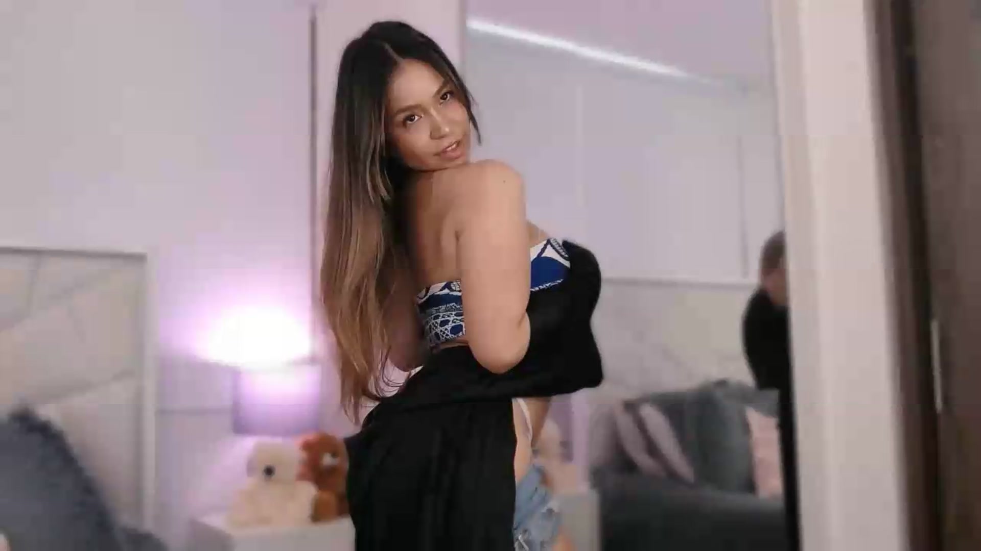 Gallery image thumbnail from Megui's myfreecams stream on, 06/05/2026, 12:19 image 14 of 20