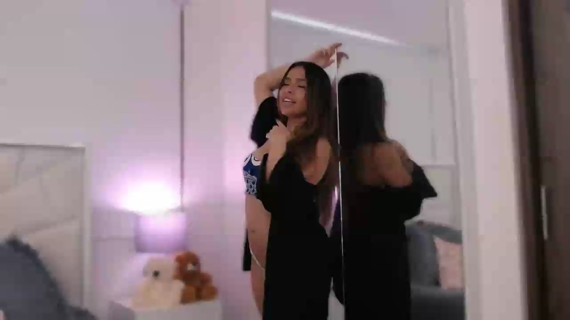Gallery image thumbnail from Megui's myfreecams stream on, 06/05/2026, 12:19 image 15 of 20
