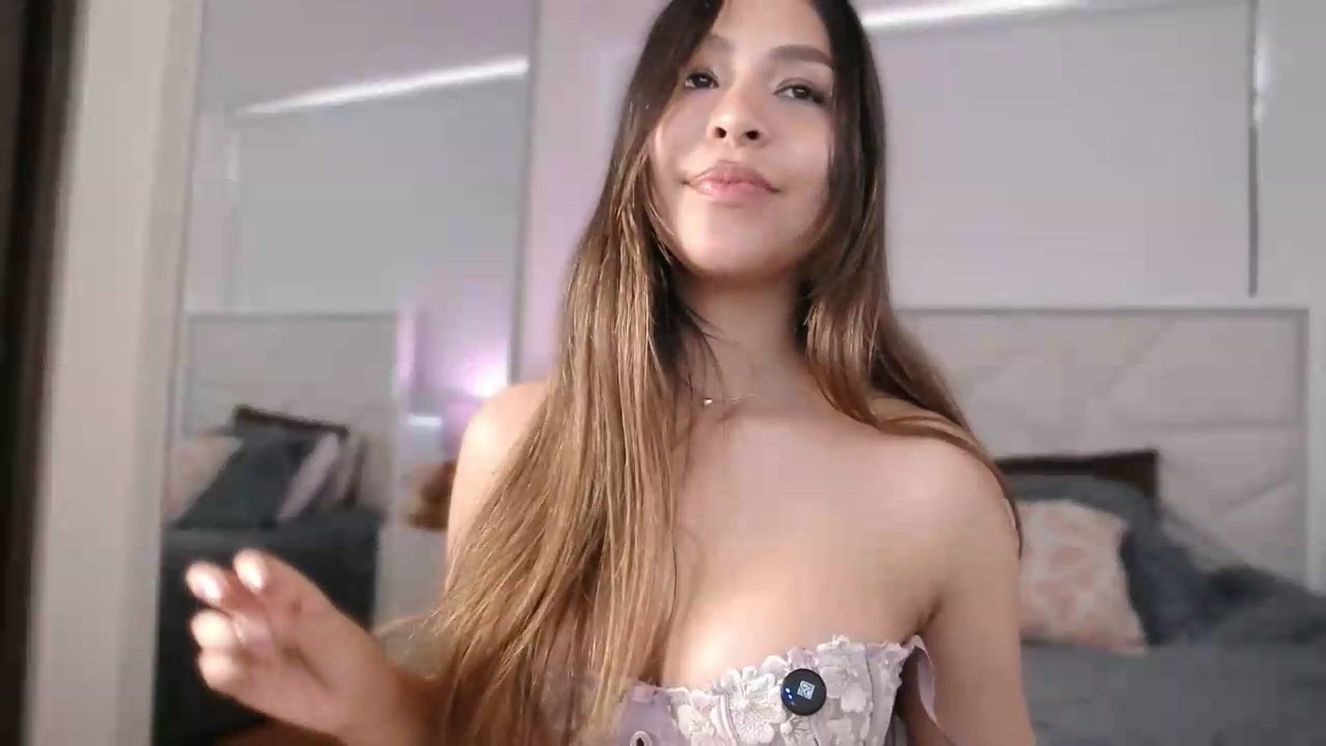 Gallery image thumbnail from Megui's myfreecams stream on, 06/08/2026, 16:01 image 18 of 20