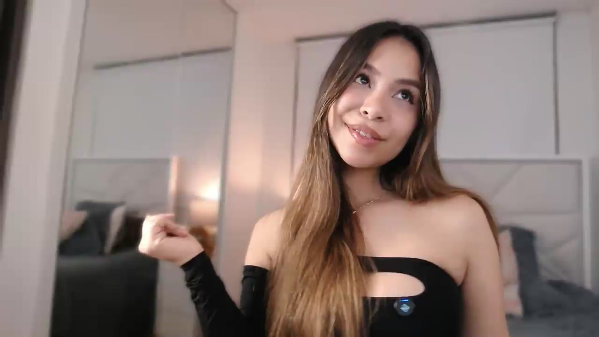 Gallery image thumbnail from Megui's myfreecams stream on, 06/09/2026, 24:47 image 11 of 20