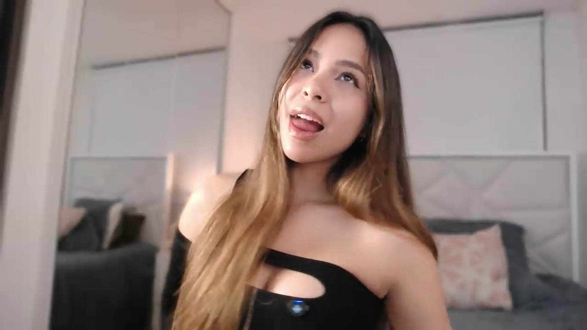 Gallery image thumbnail from Megui's myfreecams stream on, 06/09/2026, 24:47 image 3 of 20