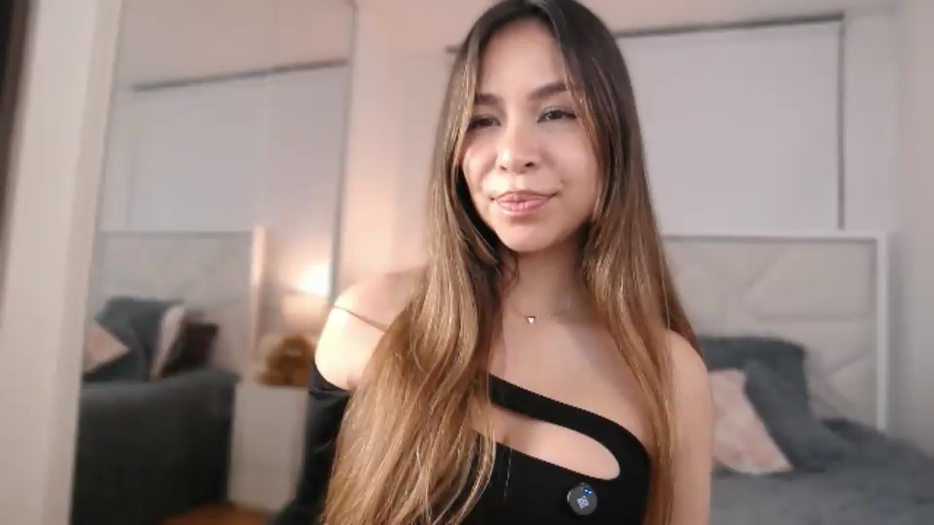 Gallery image thumbnail from Megui's myfreecams stream on, 06/09/2026, 02:55 image 12 of 20