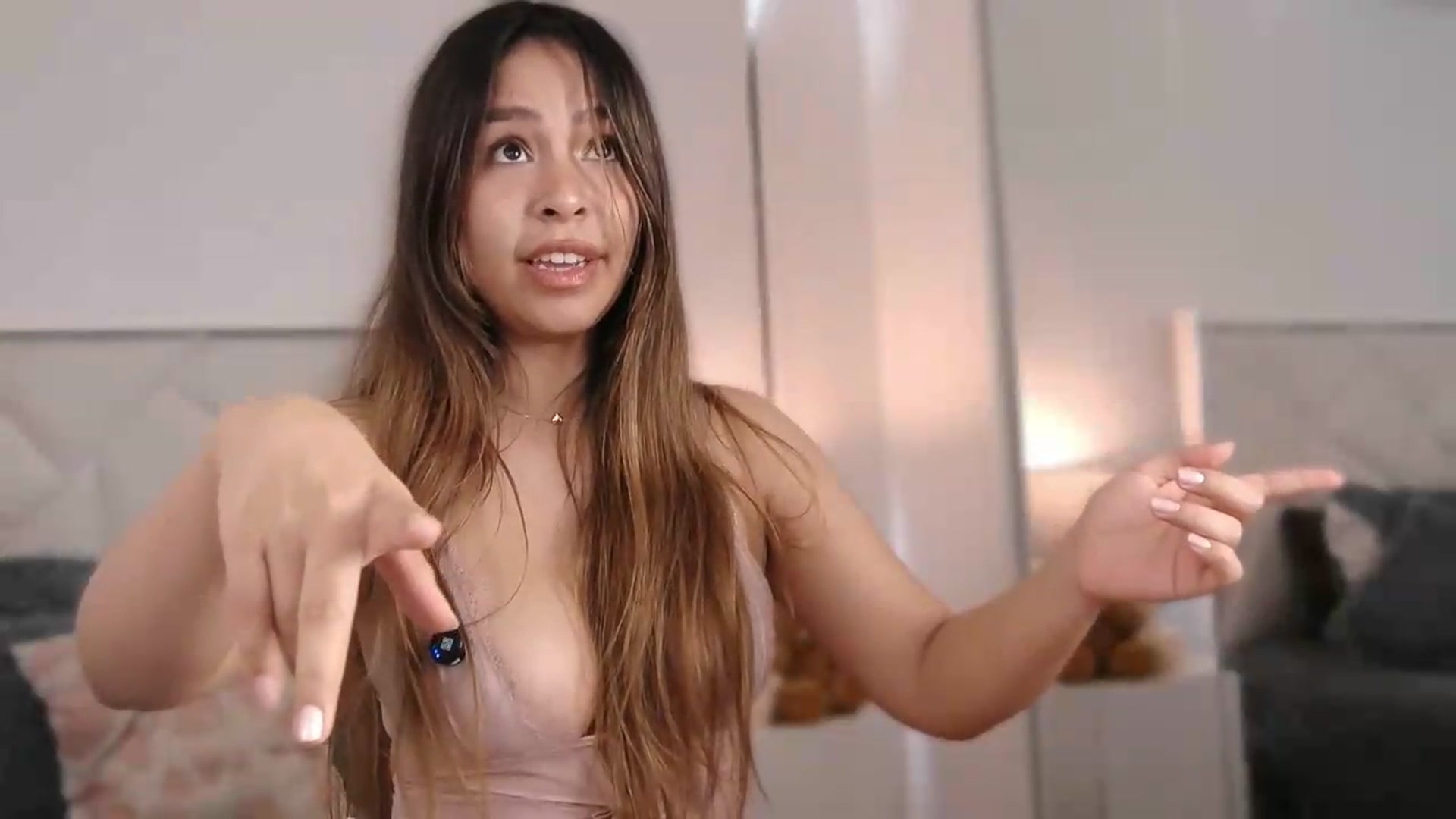 Gallery image thumbnail from Megui's myfreecams stream on, 06/09/2026, 13:59 image 20 of 20