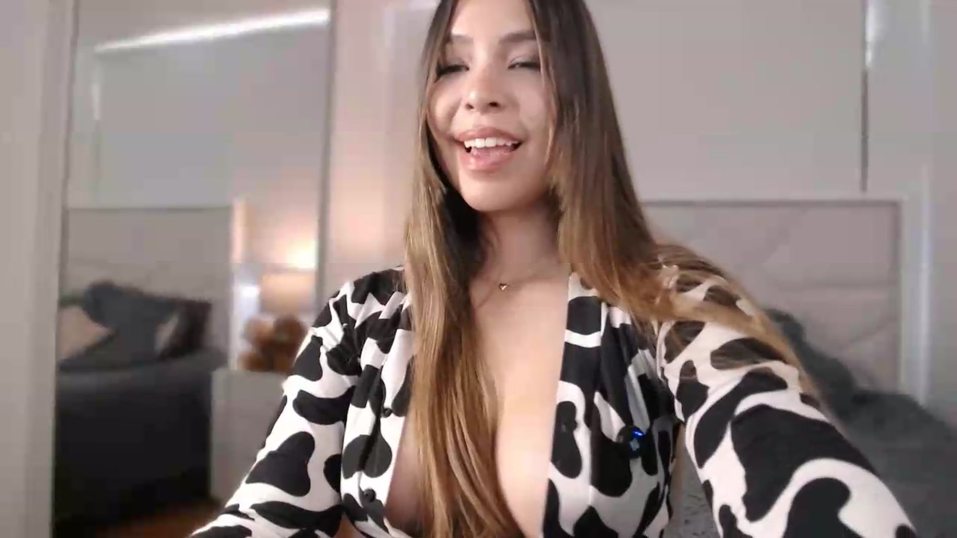 Gallery image thumbnail from Megui's myfreecams stream on, 06/10/2026, 15:37 image 20 of 20