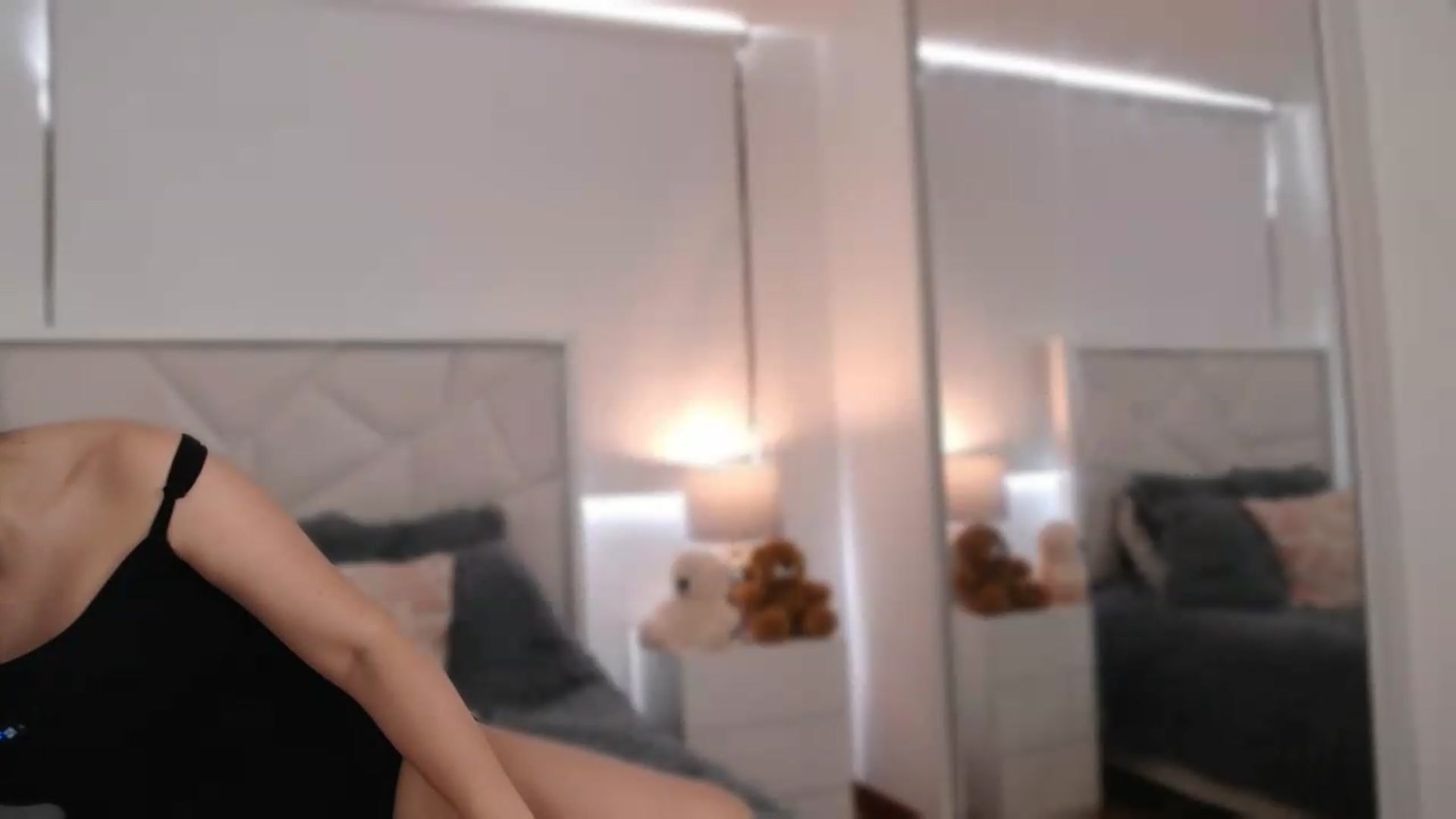 Gallery image thumbnail from Megui's myfreecams stream on, 06/14/2026, 13:33 image 13 of 20