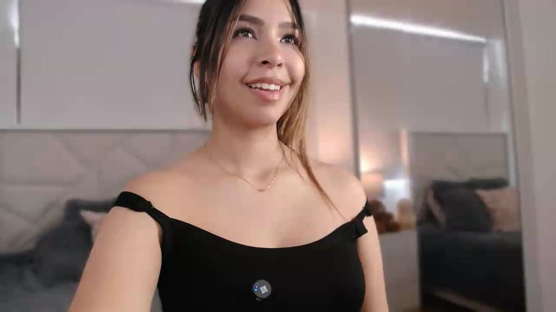 Gallery image thumbnail from Megui's myfreecams stream on, 06/14/2026, 13:33 image 17 of 20