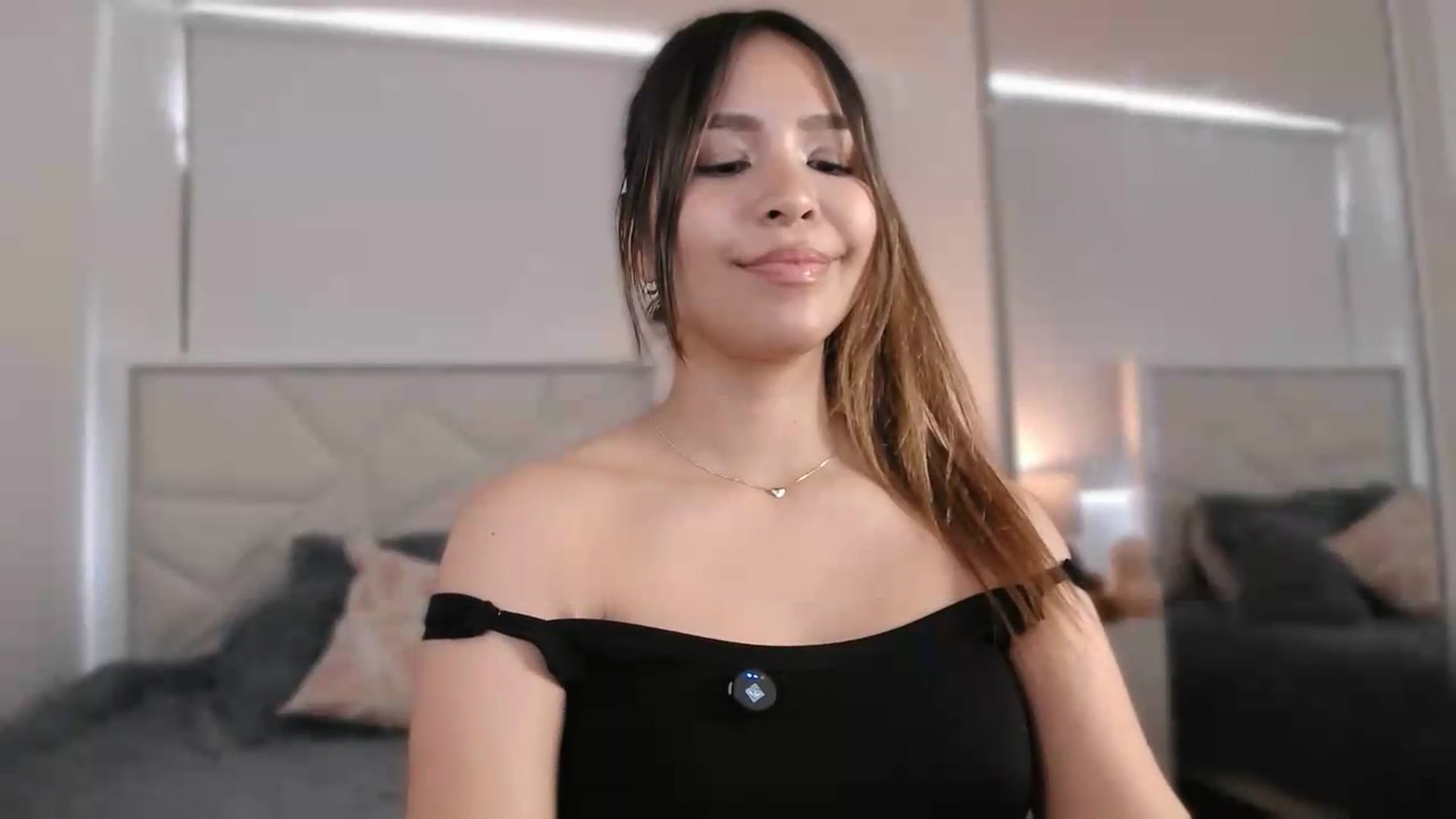 Gallery image thumbnail from Megui's myfreecams stream on, 06/14/2026, 15:58 image 18 of 20
