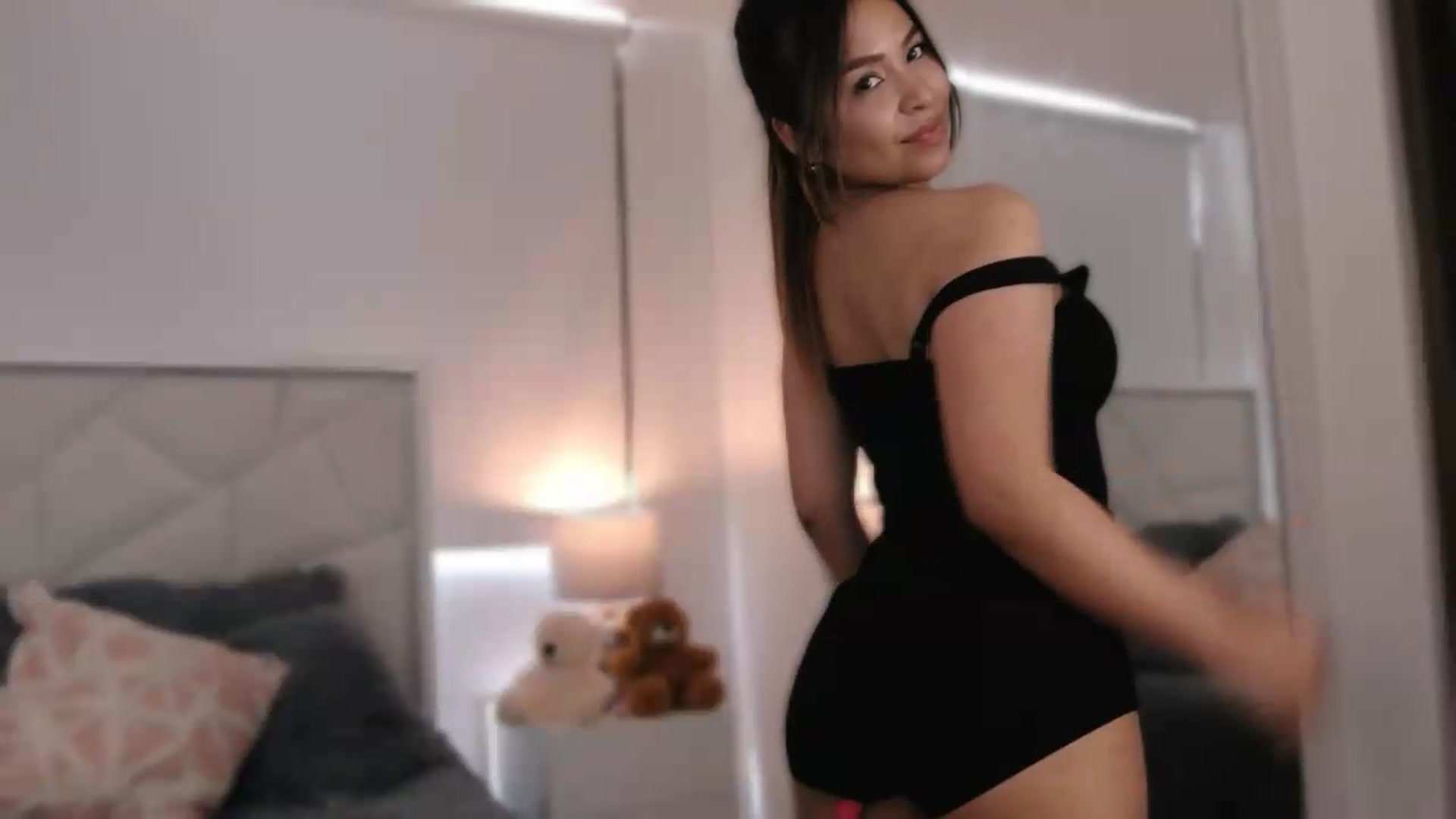 Gallery image thumbnail from Megui's myfreecams stream on, 06/14/2026, 15:58 image 12 of 20