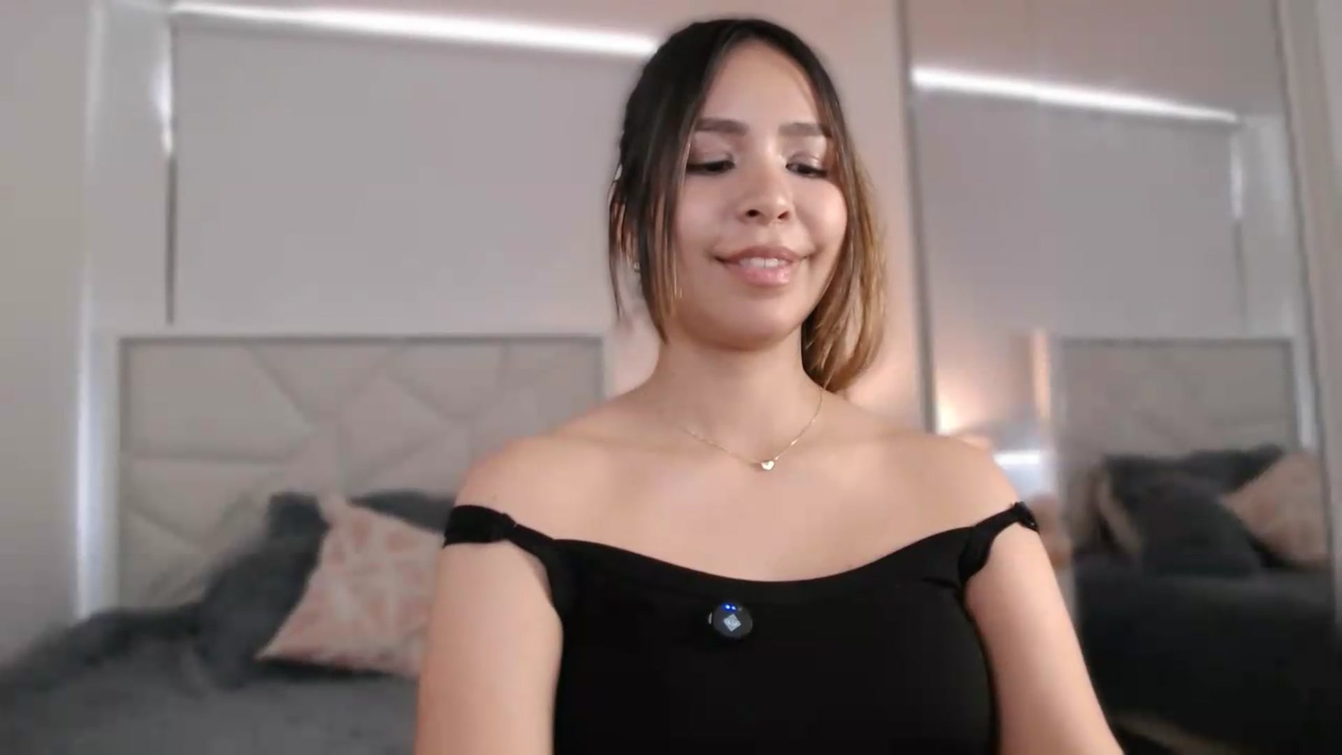 Gallery image thumbnail from Megui's myfreecams stream on, 06/14/2026, 15:58 image 16 of 20