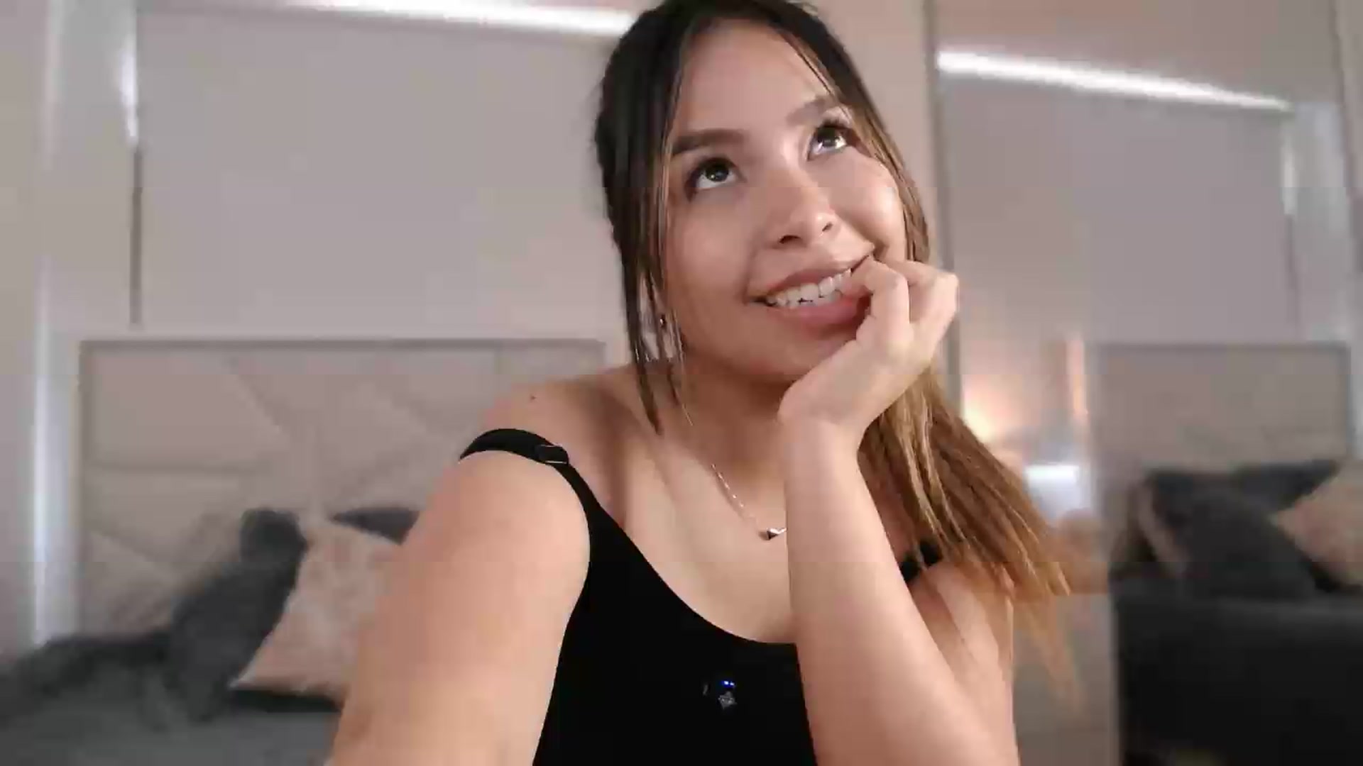Gallery image thumbnail from Megui's myfreecams stream on, 06/14/2026, 15:58 image 7 of 20