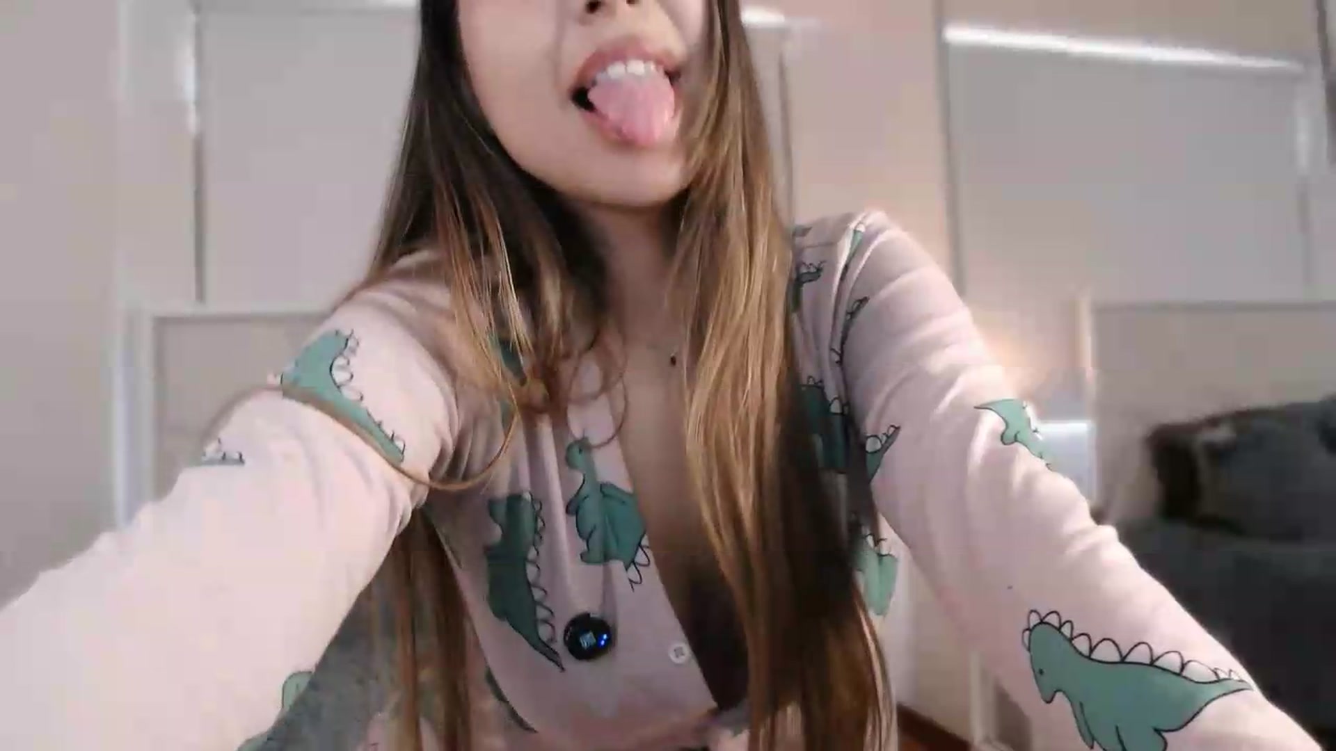 Gallery image thumbnail from Megui's myfreecams stream on, 06/24/2026, 14:25 image 4 of 20
