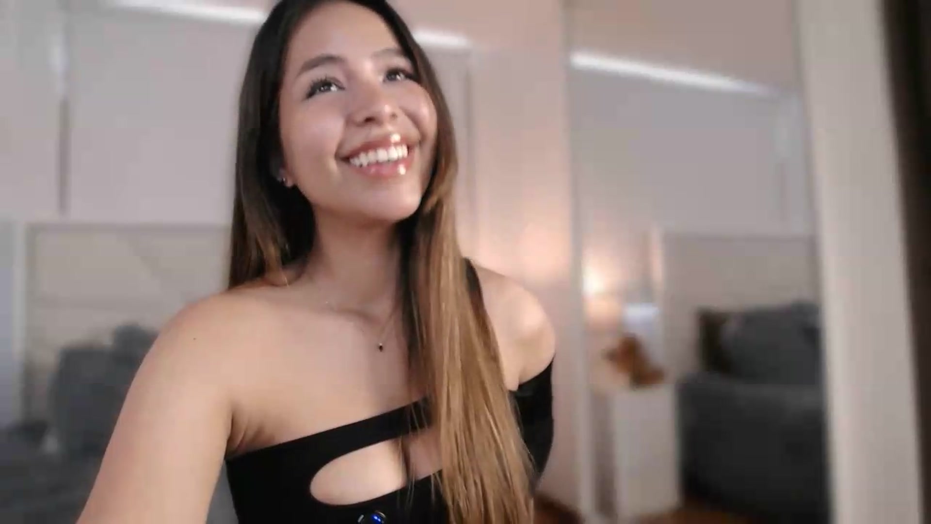 Gallery image thumbnail from Megui's myfreecams stream on, 06/25/2026, 13:13 image 7 of 20