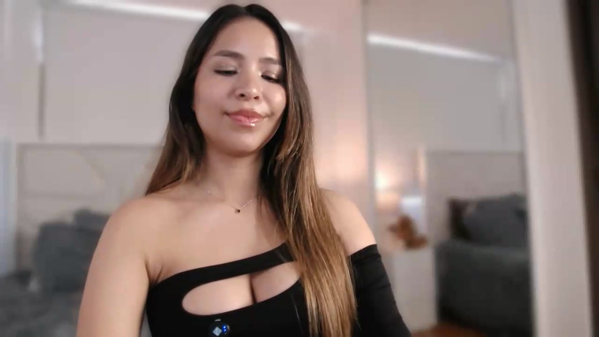 Gallery image thumbnail from Megui's myfreecams stream on, 06/25/2026, 13:13 image 12 of 20