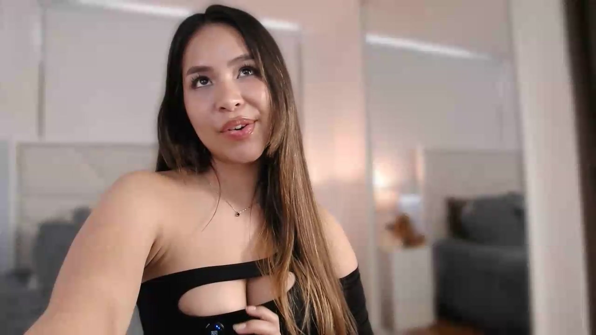 Gallery image thumbnail from Megui's myfreecams stream on, 06/25/2026, 13:13 image 11 of 20