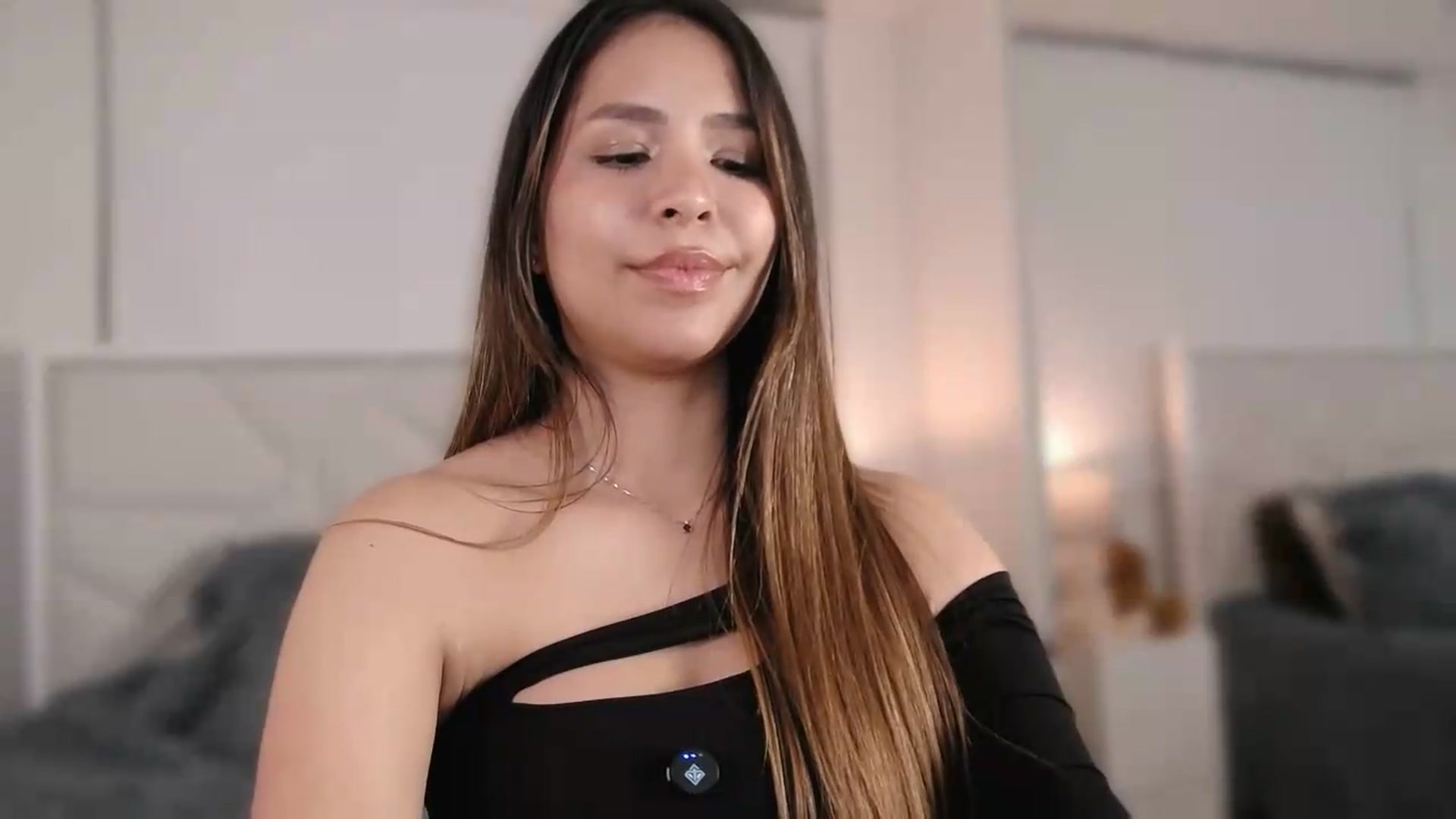 Gallery image thumbnail from Megui's myfreecams stream on, 06/26/2026, 06:07 image 2 of 20