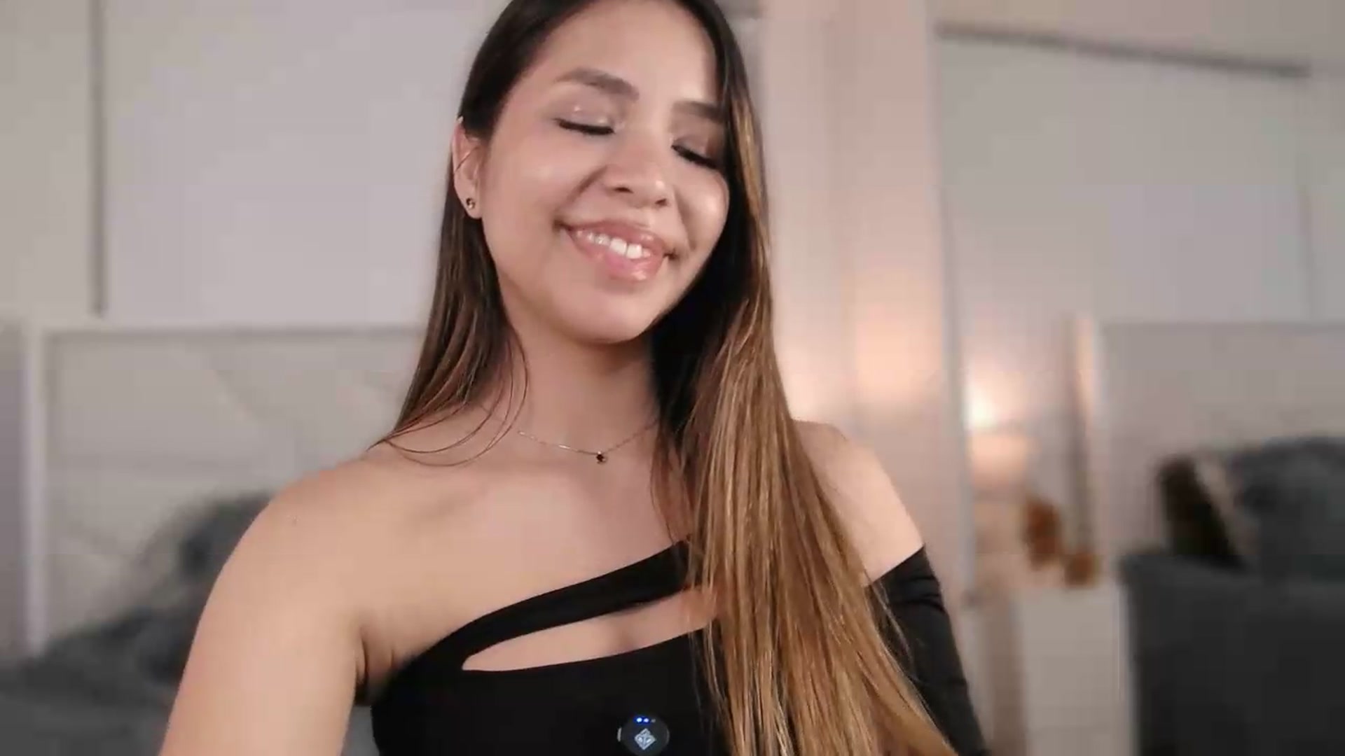 Gallery image thumbnail from Megui's myfreecams stream on, 06/26/2026, 06:07 image 14 of 20