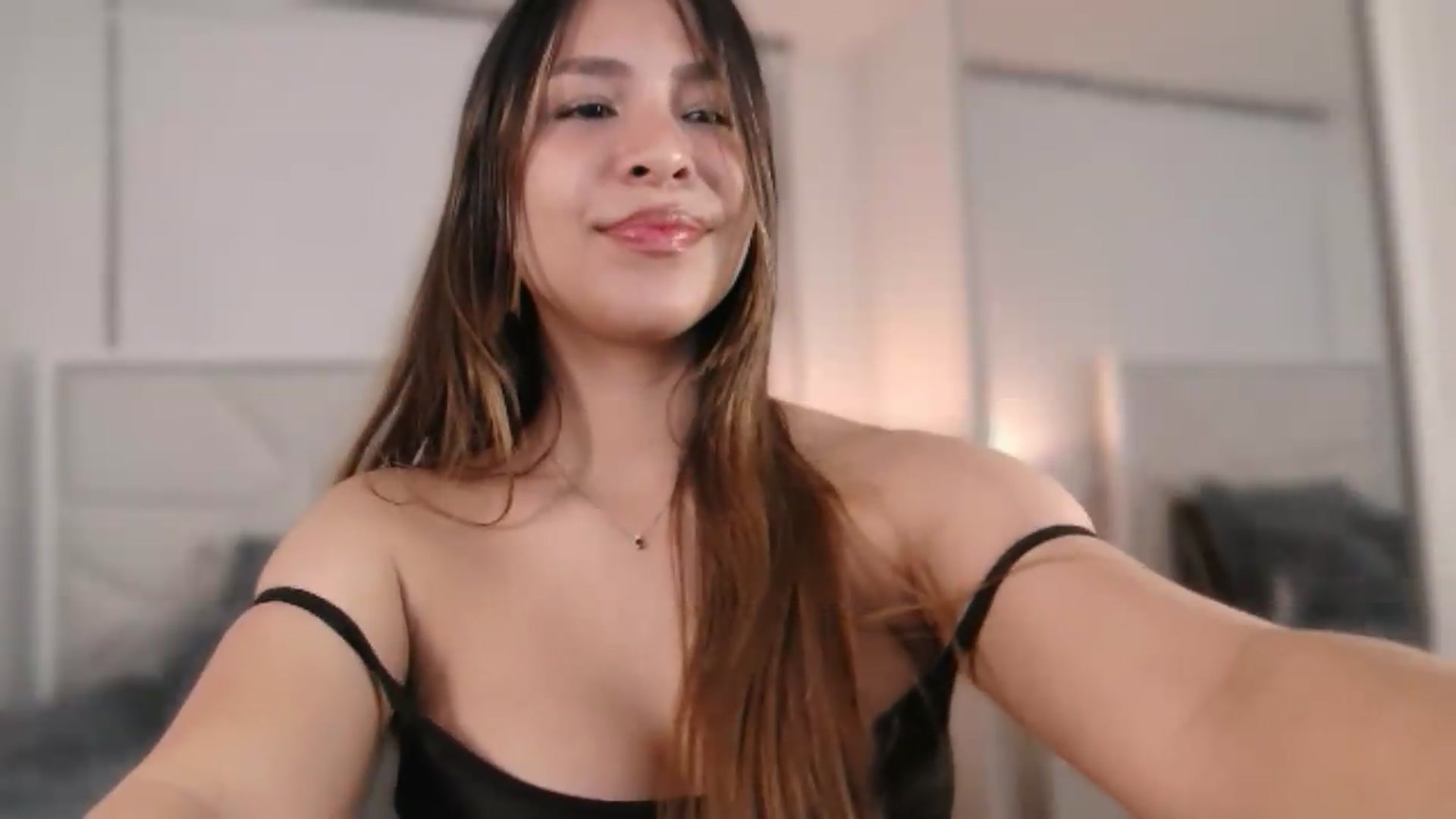 Gallery image thumbnail from Megui's myfreecams stream on, 06/29/2026, 09:41 image 6 of 20