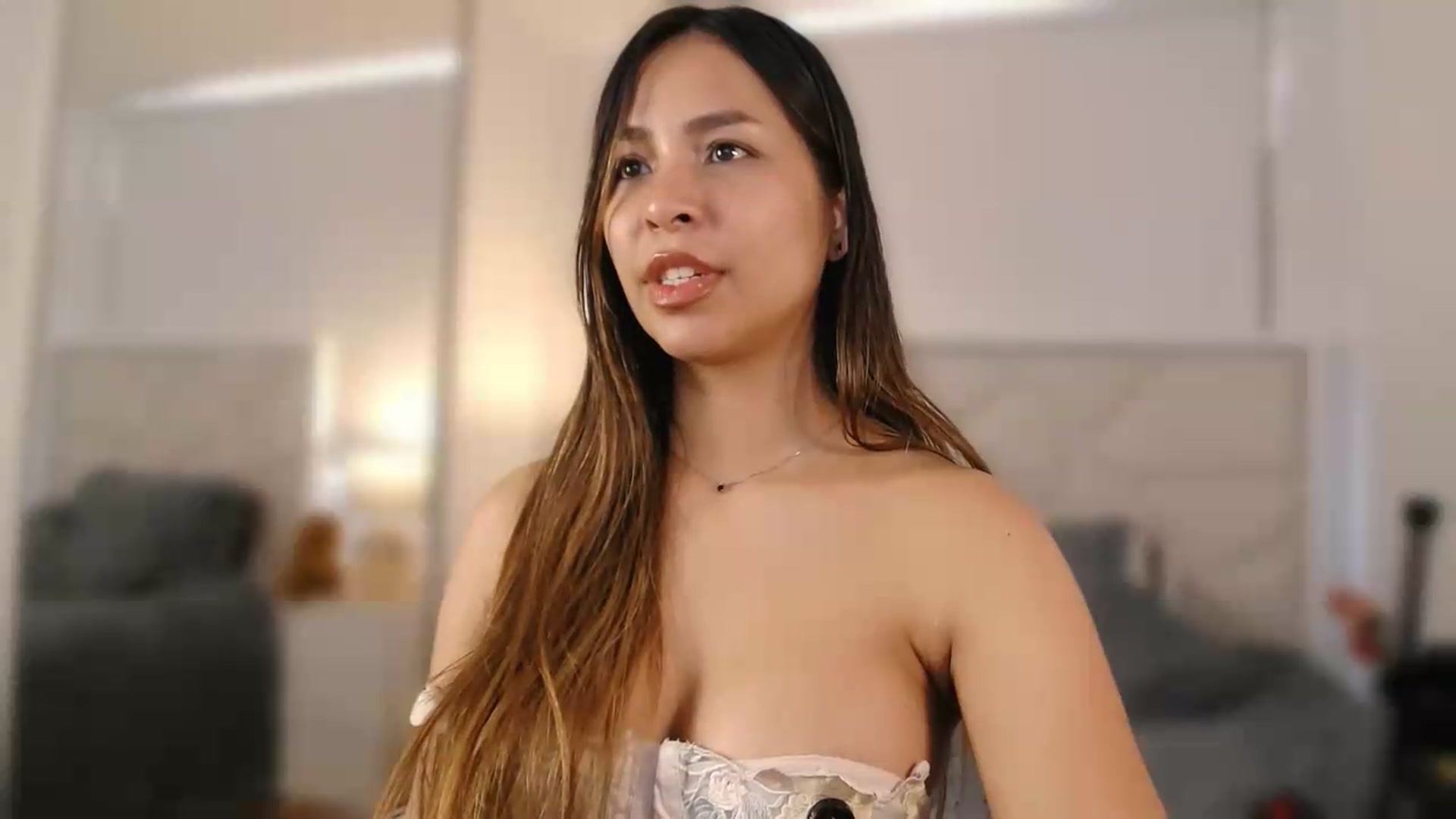 Gallery image thumbnail from Megui's myfreecams stream on, 07/06/2026, 16:01 image 19 of 20