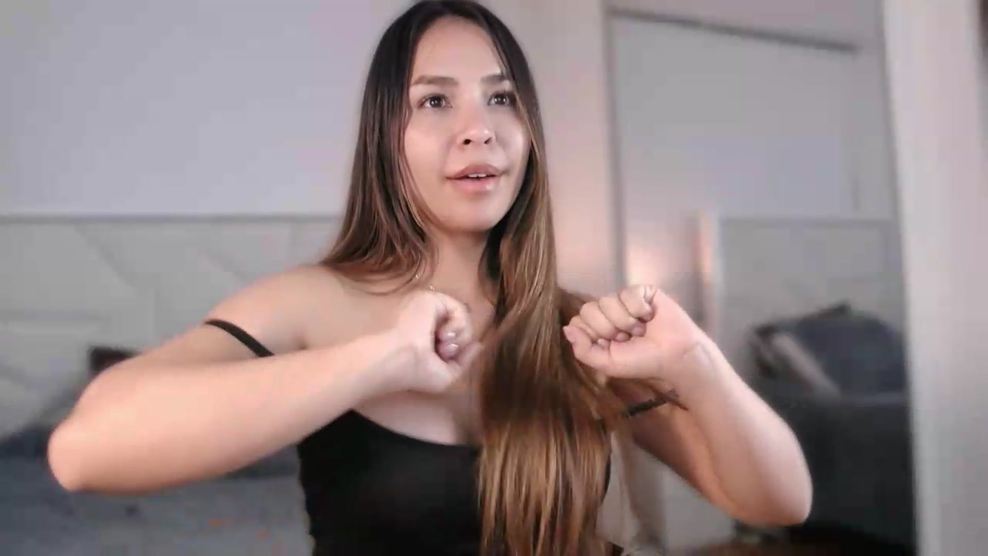 Gallery image thumbnail from Megui's myfreecams stream on, 08/06/2026, 07:42 image 12 of 20