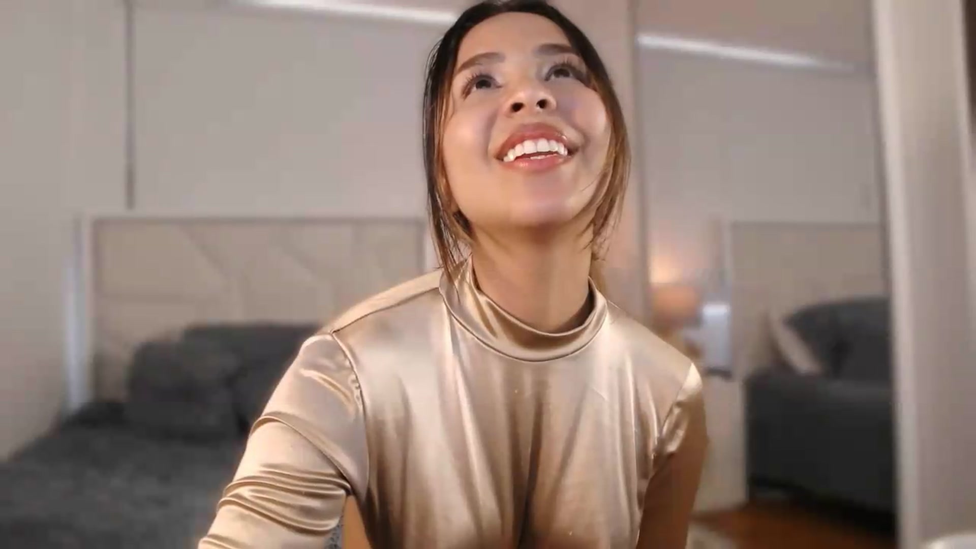 Gallery image thumbnail from Megui's myfreecams stream on, 08/11/2026, 14:00 image 6 of 20