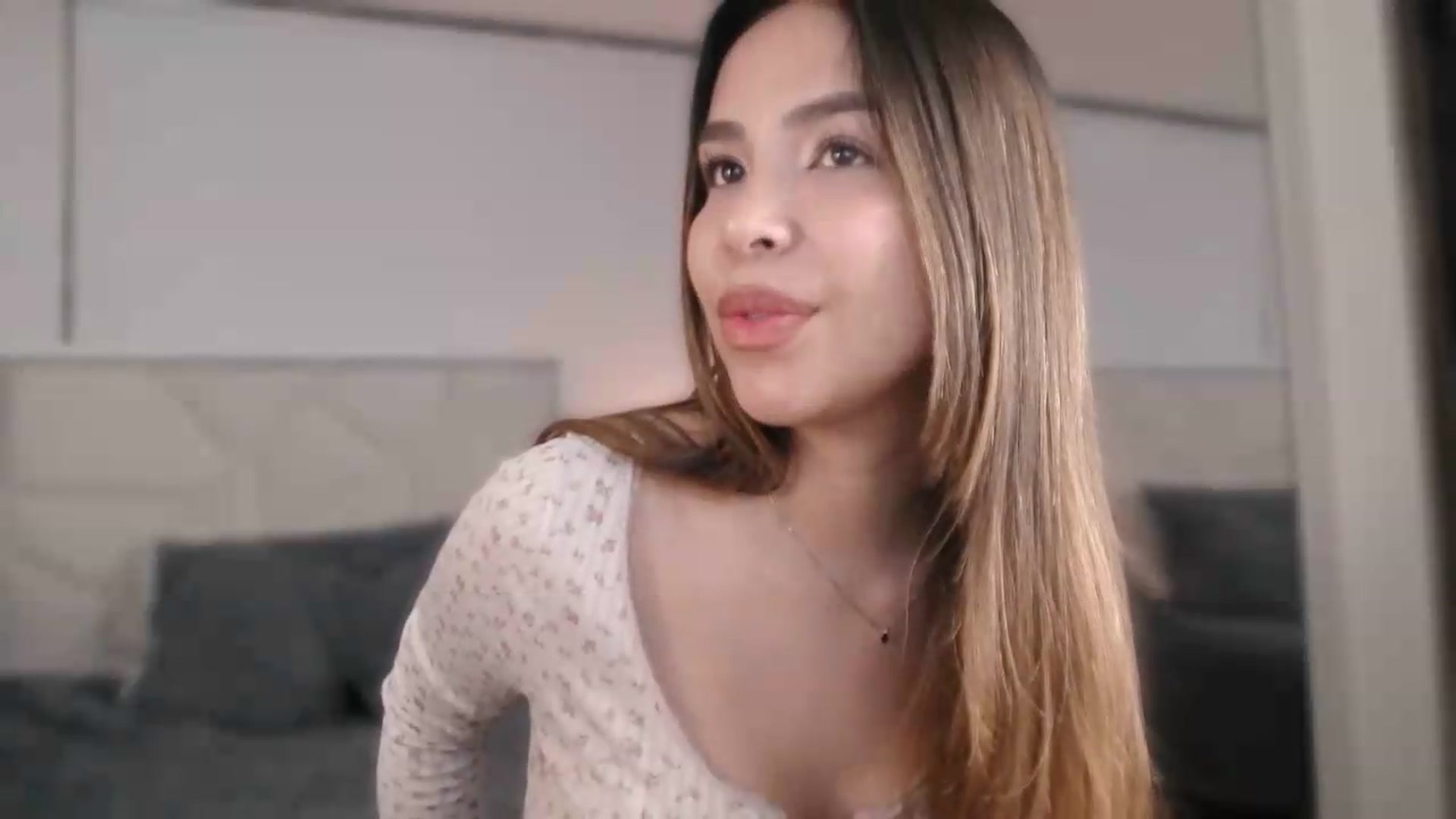 Gallery image thumbnail from Megui's myfreecams stream on, 08/12/2026, 06:18 image 2 of 20