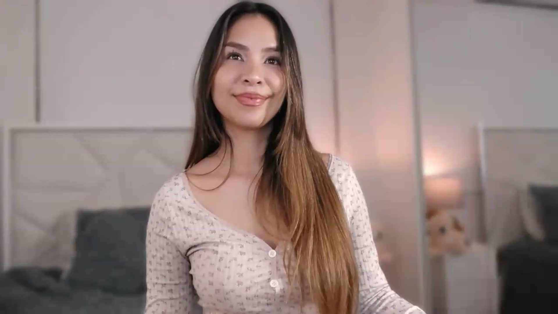 Gallery image thumbnail from Megui's myfreecams stream on, 08/12/2026, 06:18 image 6 of 20