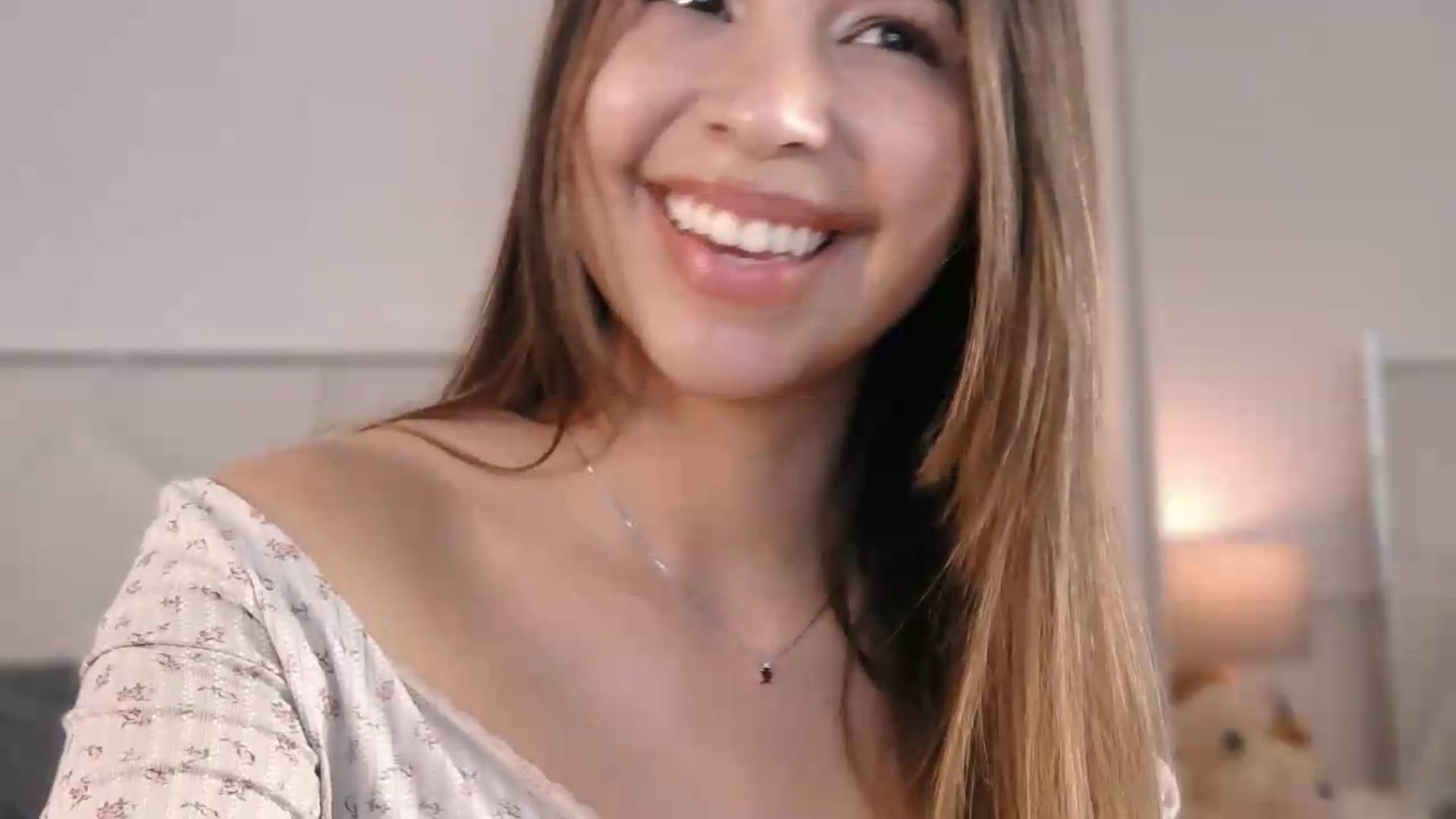 Gallery image thumbnail from Megui's myfreecams stream on, 08/12/2026, 07:49 image 14 of 20