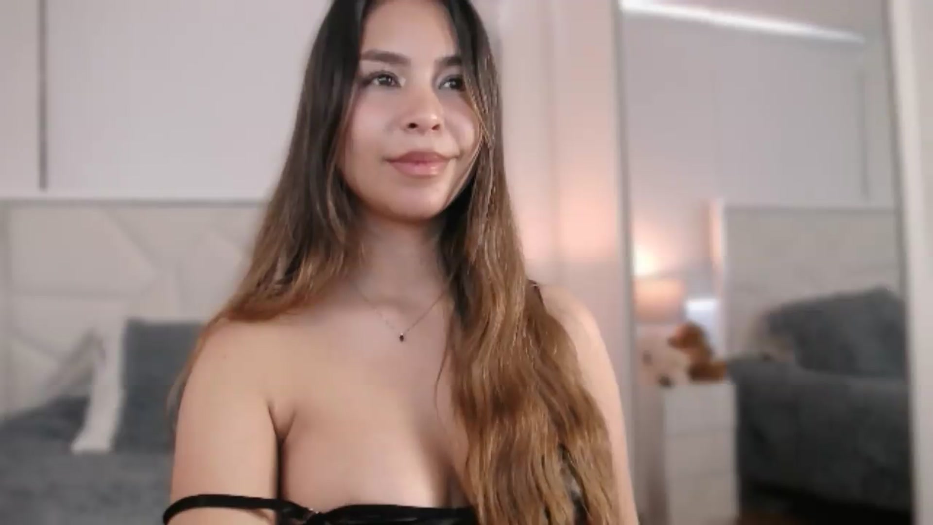 Gallery image thumbnail from Megui's myfreecams stream on, 08/25/2026, 13:19 image 15 of 20