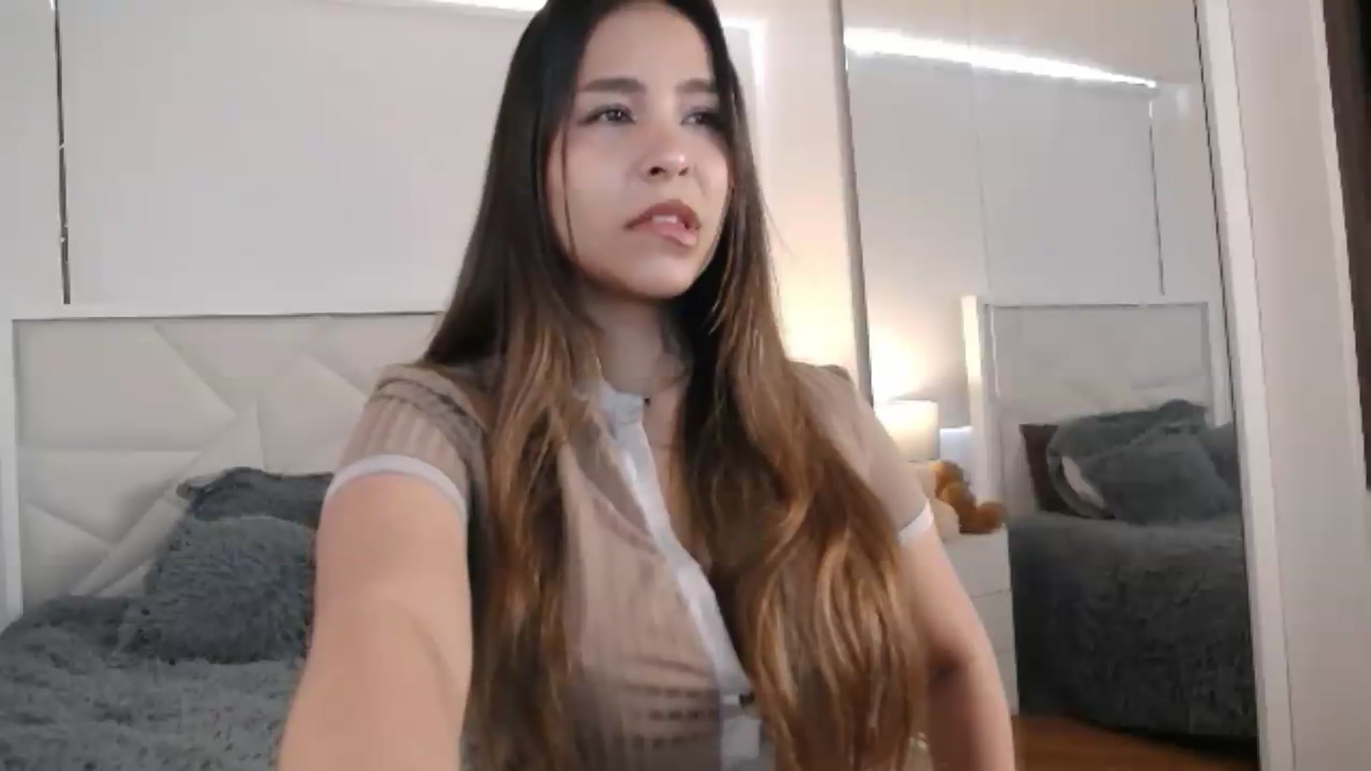 Gallery image thumbnail from Megui's myfreecams stream on, 09/05/2026, 13:21 image 13 of 20