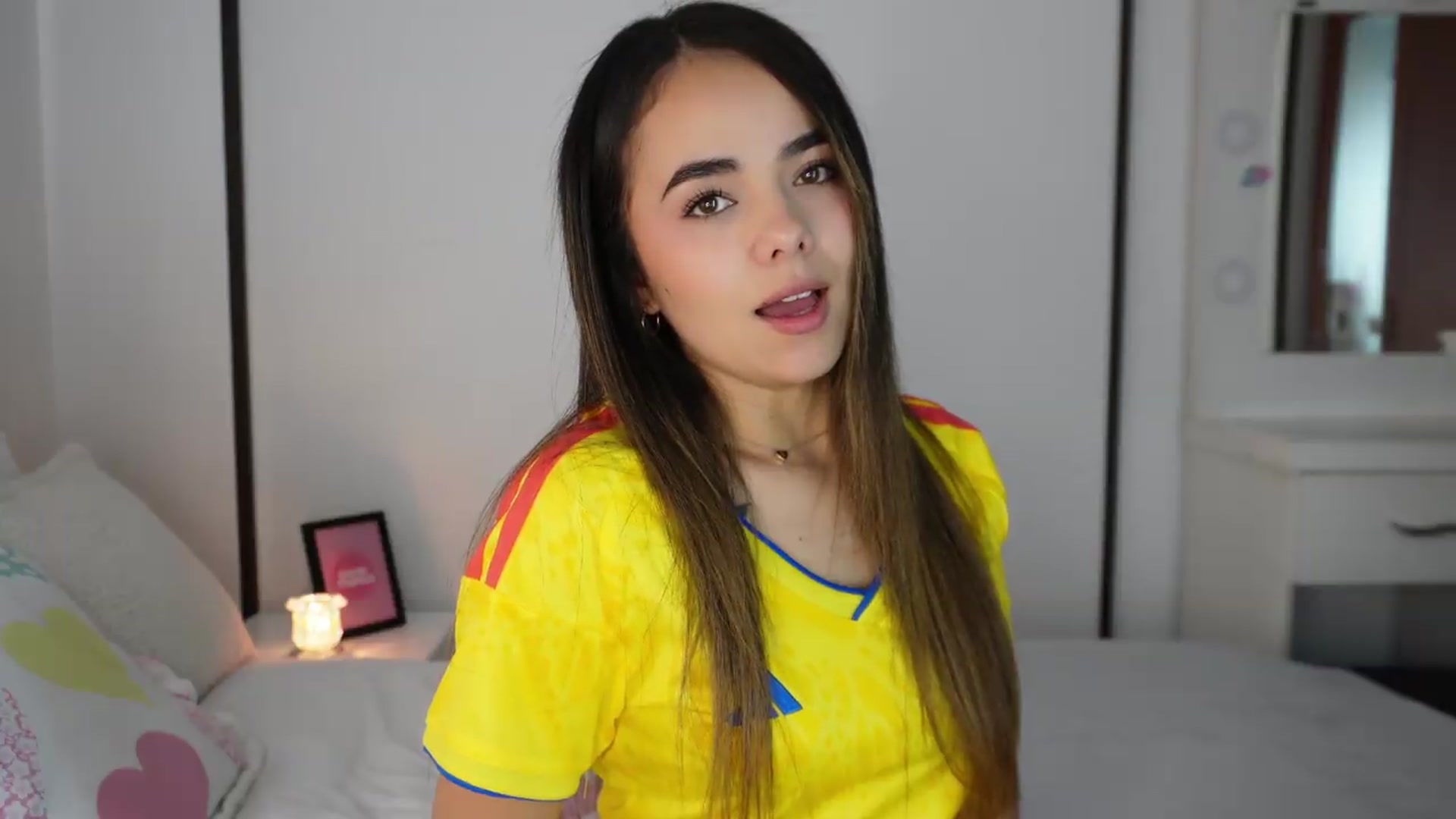 Gallery image thumbnail from MelBliss's myfreecams stream on, 06/24/2026, 24:40 image 2 of 20