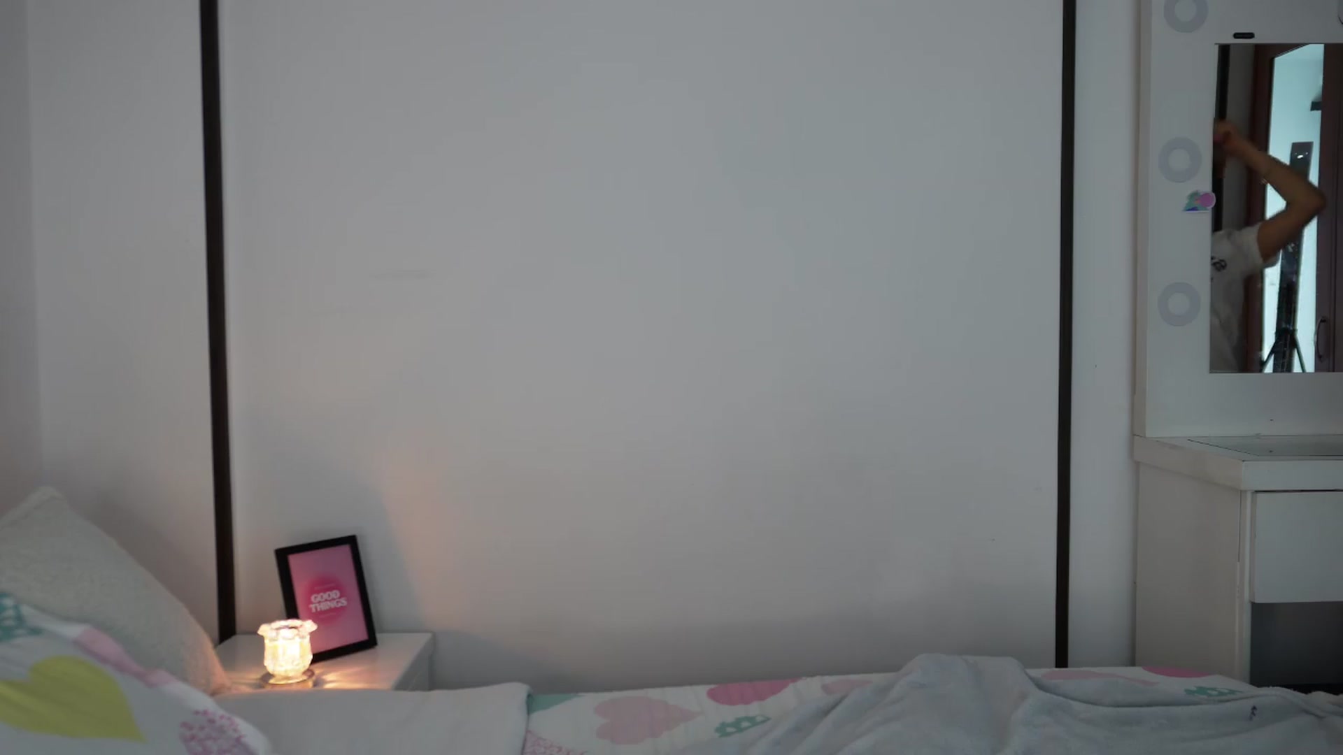 Gallery image thumbnail from MelBliss's myfreecams stream on, 06/24/2026, 24:40 image 14 of 20