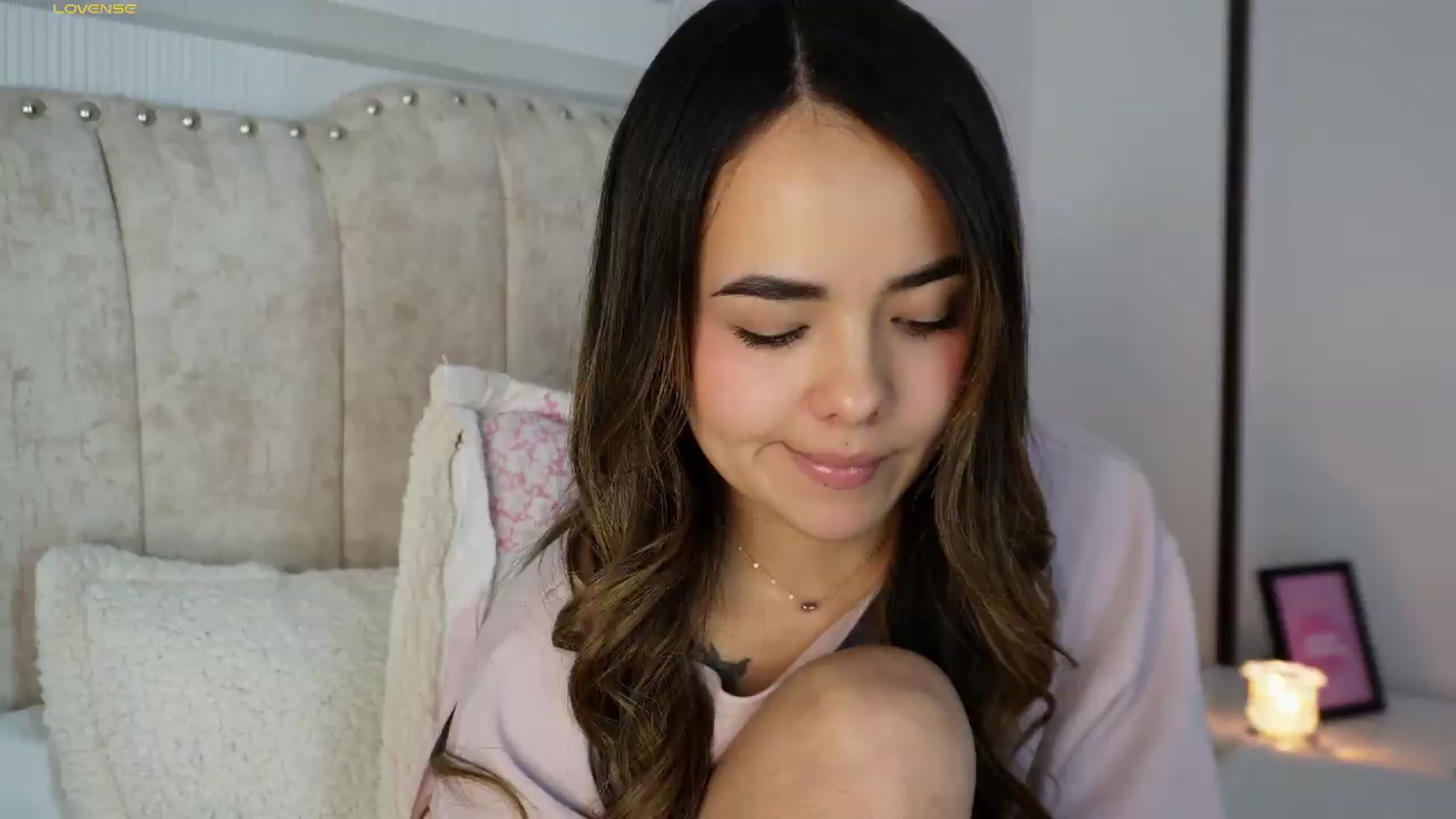 Gallery image thumbnail from MelBliss's myfreecams stream on, 06/27/2026, 03:42 image 1 of 20