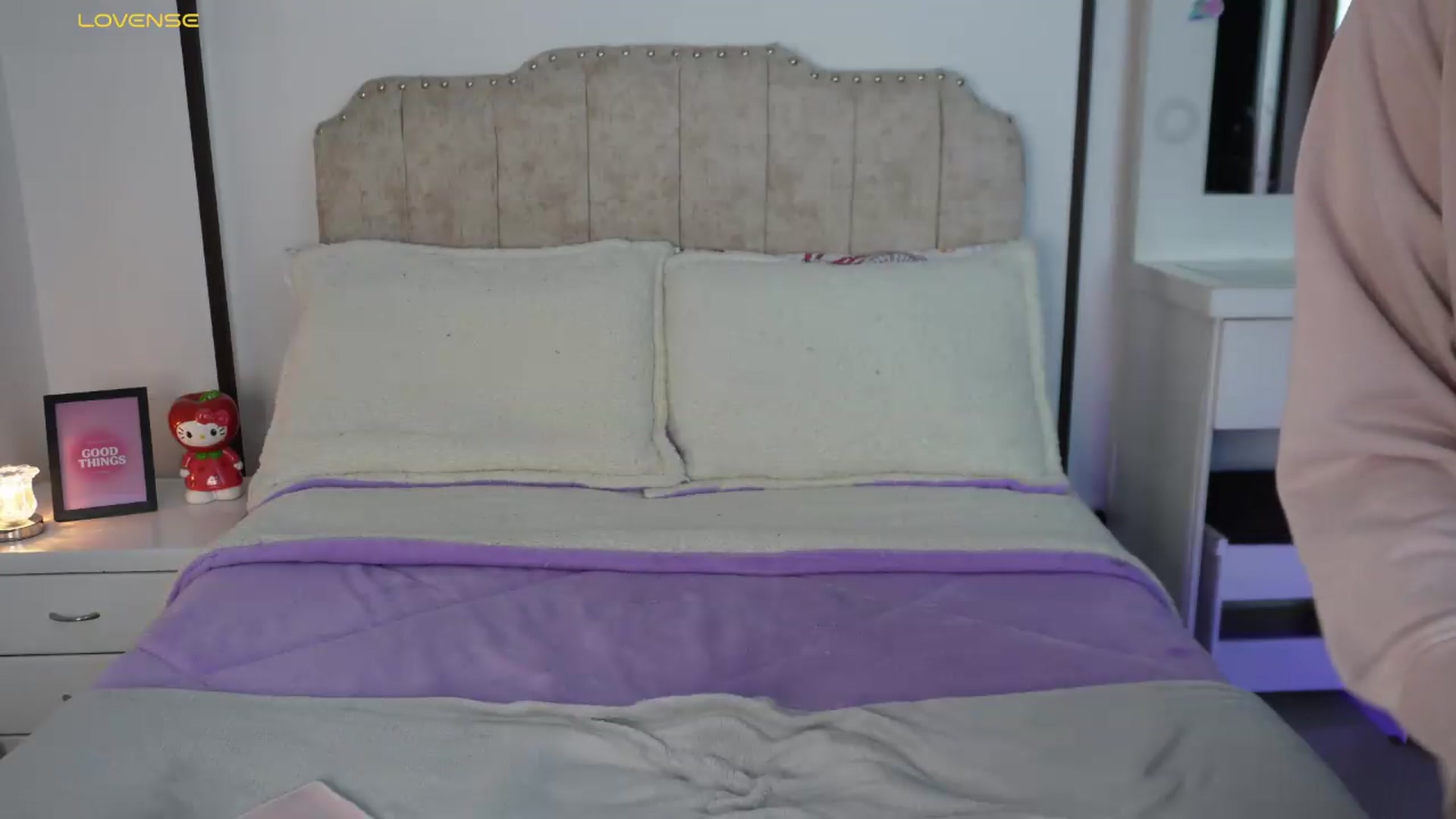 Gallery image thumbnail from MelBliss's myfreecams stream on, 08/16/2026, 02:43 image 17 of 20