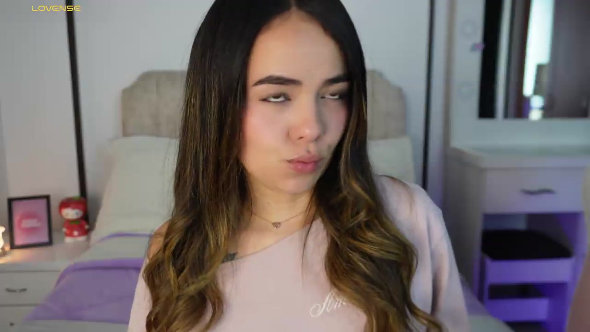 Gallery image thumbnail from MelBliss's myfreecams stream on, 08/16/2026, 02:43 image 6 of 20
