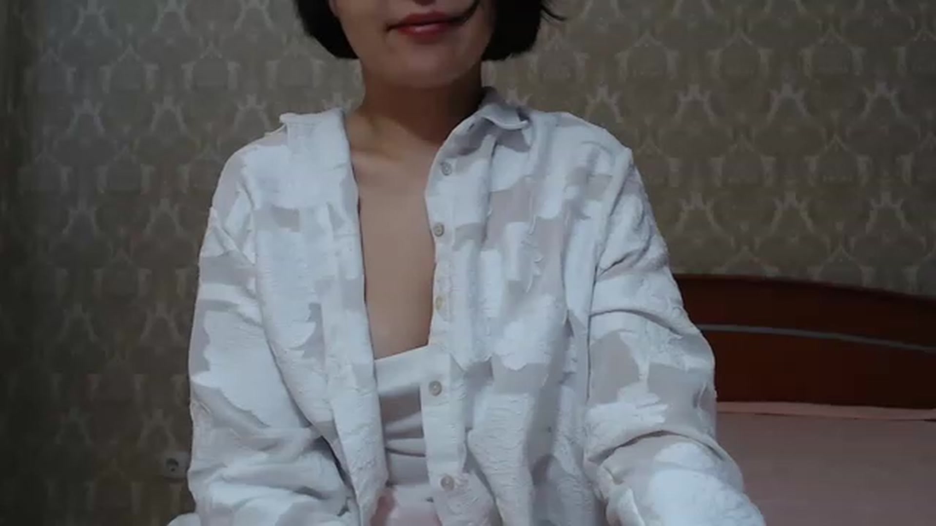 Gallery image thumbnail from MelJoy's myfreecams stream on, 04/03/2023, 23:15 image 5 of 20