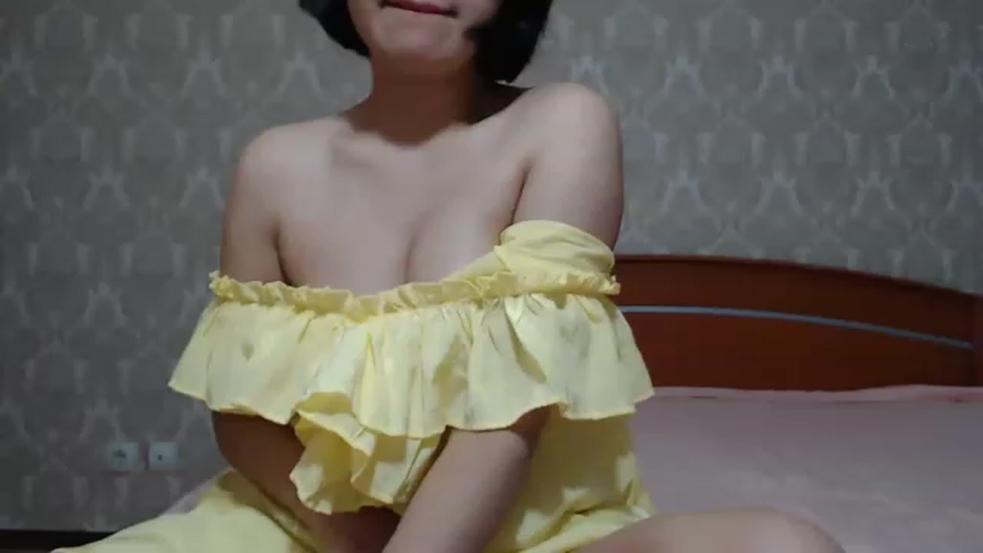 Gallery image thumbnail from MelJoy's myfreecams stream on, 05/16/2023, 22:15 image 10 of 20