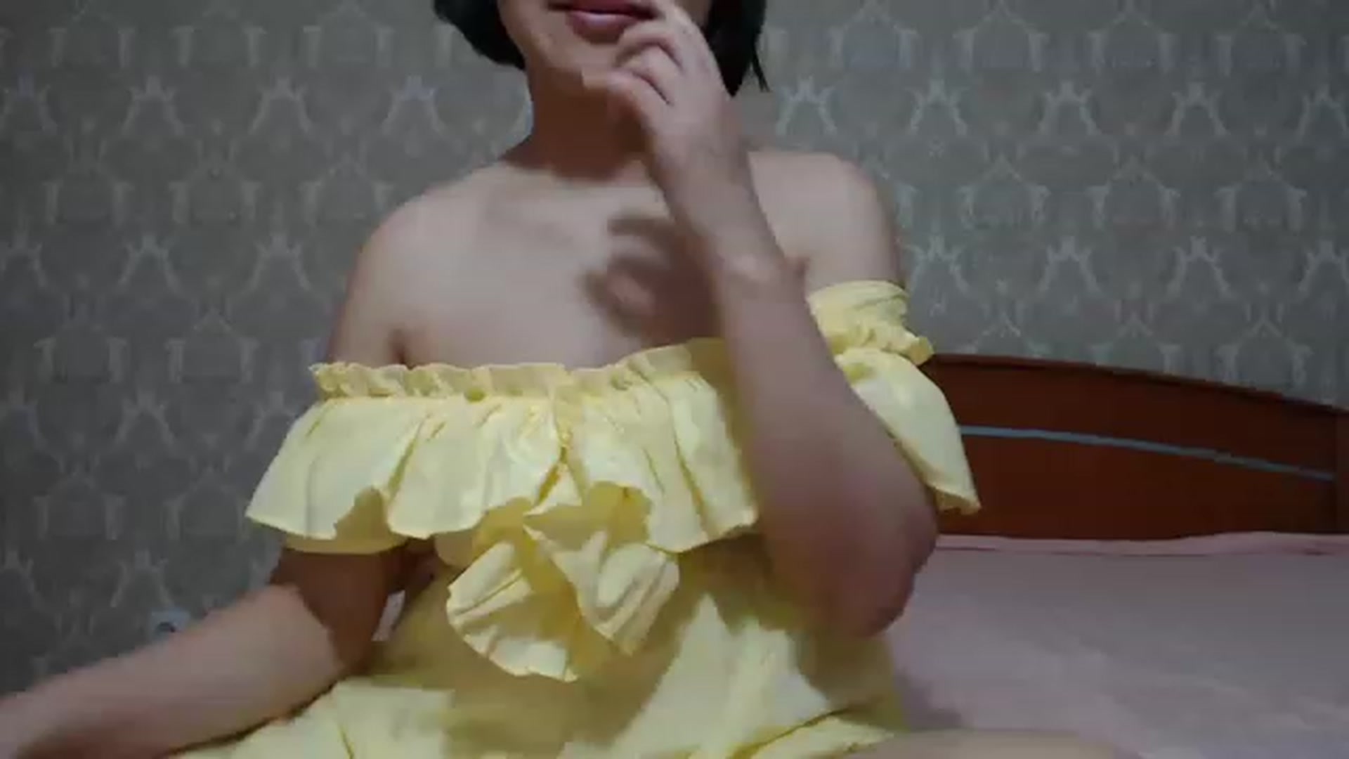 Gallery image thumbnail from MelJoy's myfreecams stream on, 05/16/2023, 22:15 image 14 of 20