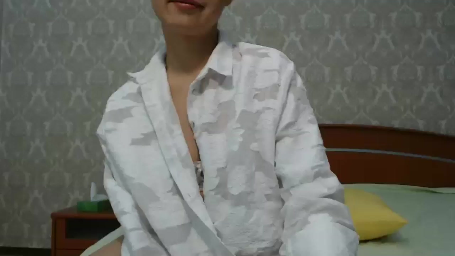 Gallery image thumbnail from MelJoy's myfreecams stream on, 07/04/2024, 18:20 image 10 of 20