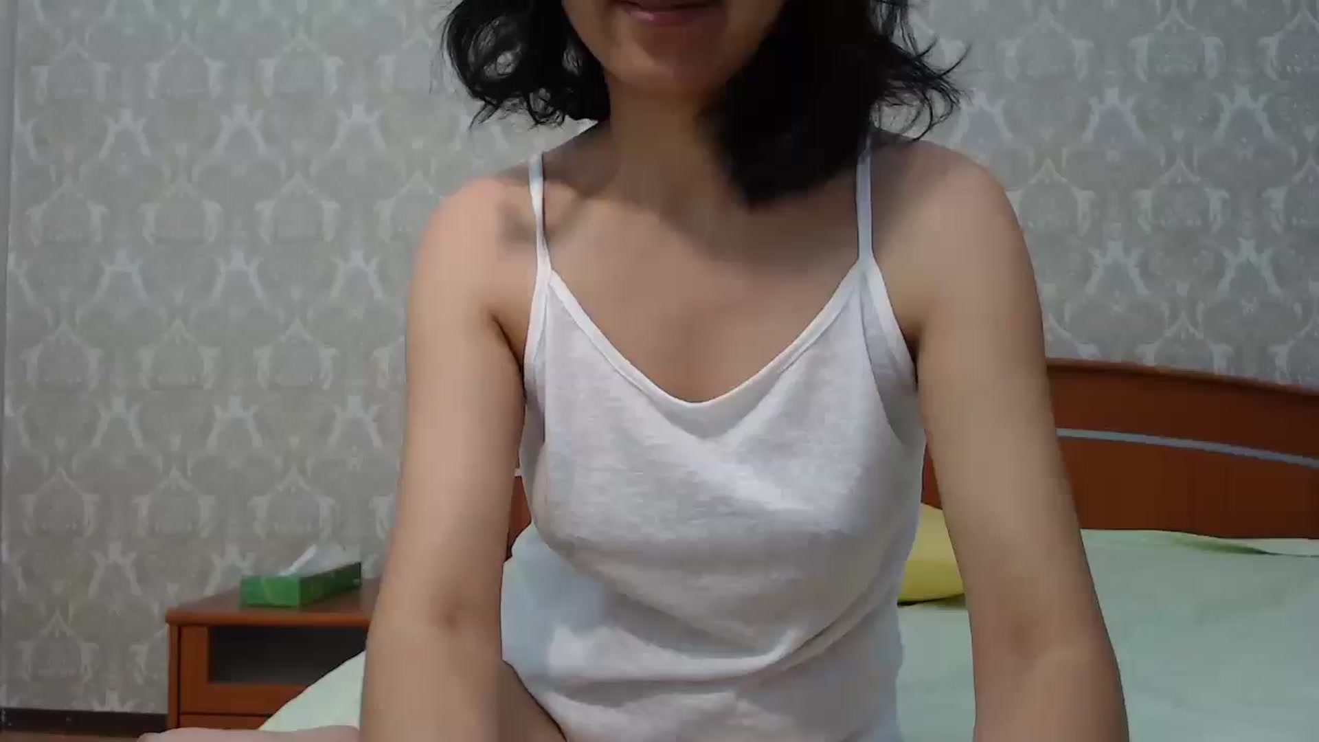 Gallery image thumbnail from MelJoy's myfreecams stream on, 07/17/2024, 18:29 image 16 of 20