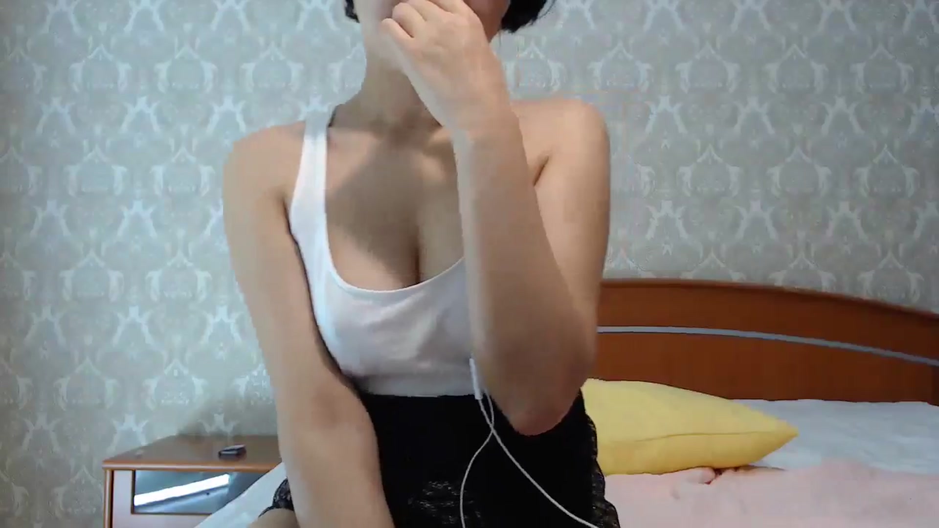 Gallery image thumbnail from MelJoy's myfreecams stream on, 10/13/2024, 20:56 image 17 of 20
