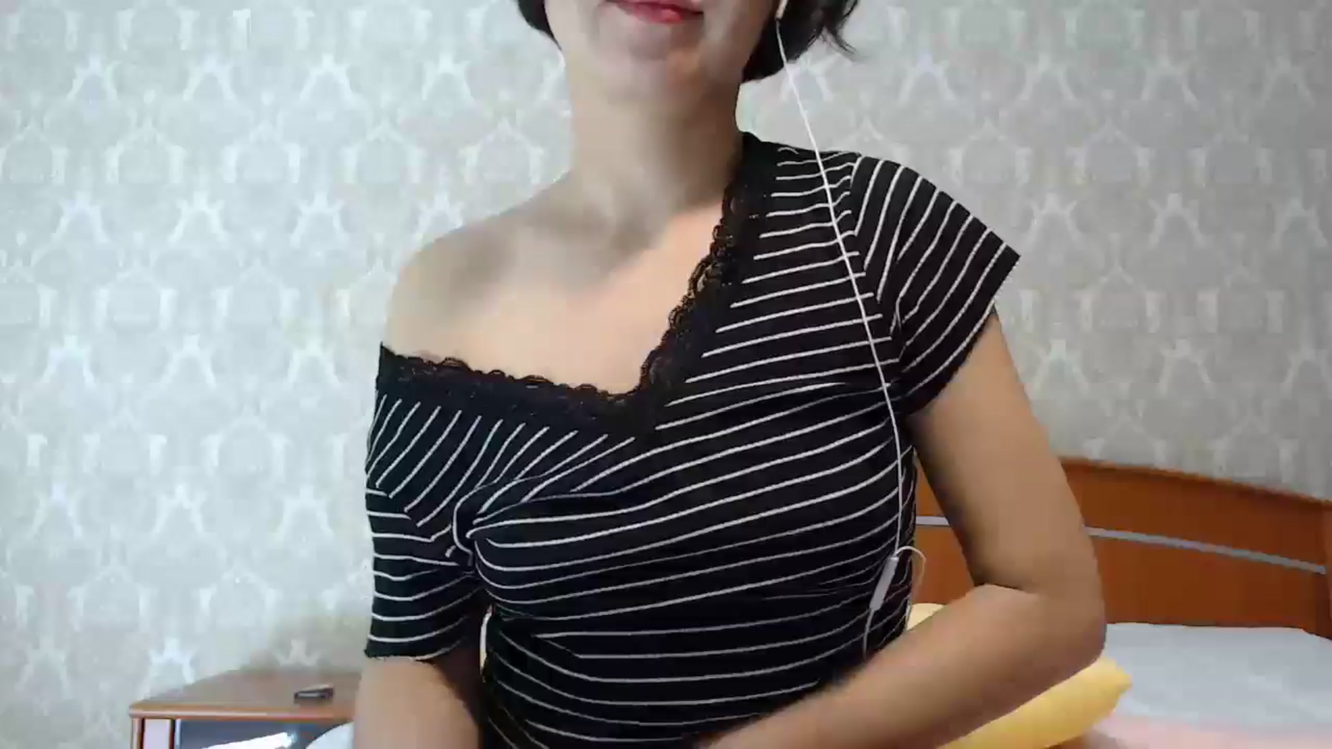 Gallery image thumbnail from MelJoy's myfreecams stream on, 10/22/2024, 21:01 image 20 of 20