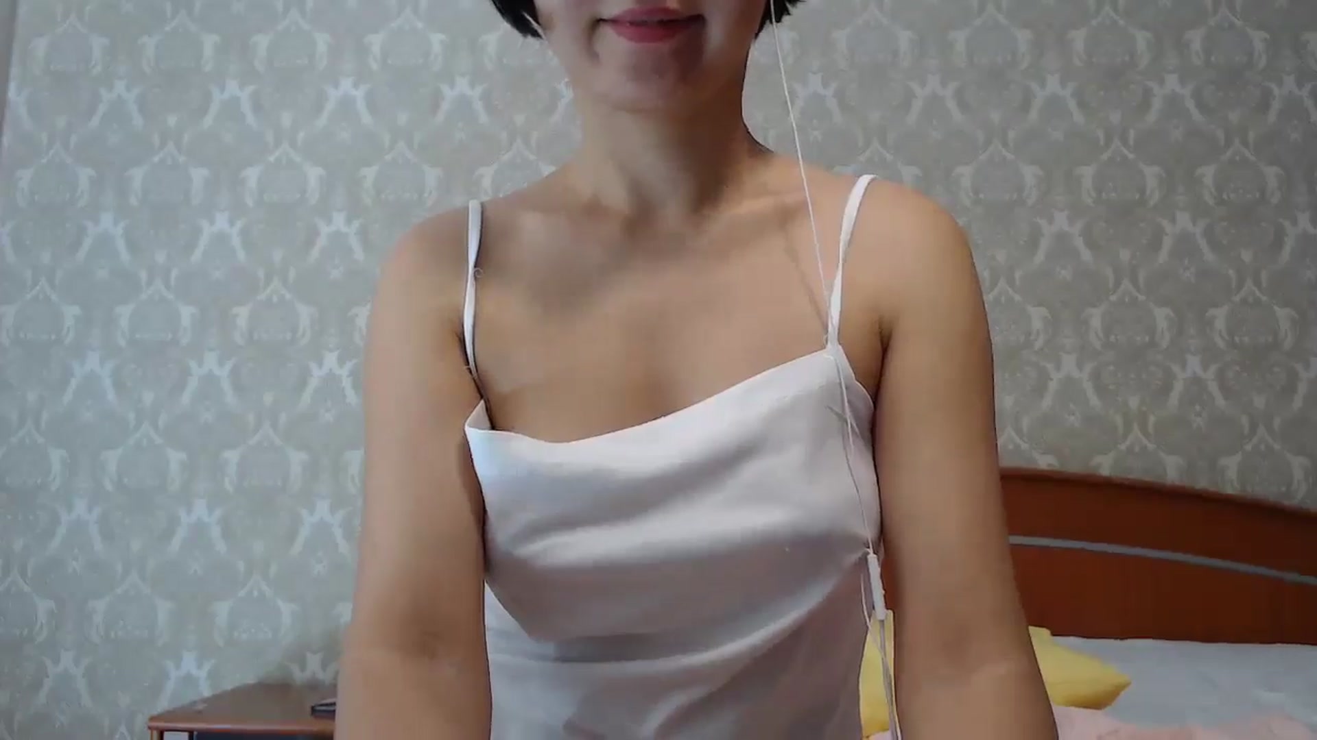 Gallery image thumbnail from MelJoy's myfreecams stream on, 10/24/2024, 05:56 image 11 of 20