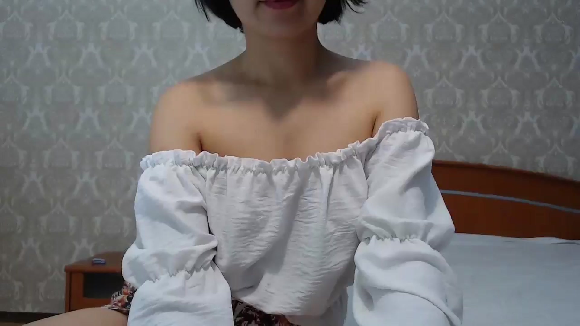 Gallery image thumbnail from MelJoy's myfreecams stream on, 01/05/2025, 18:54 image 19 of 20